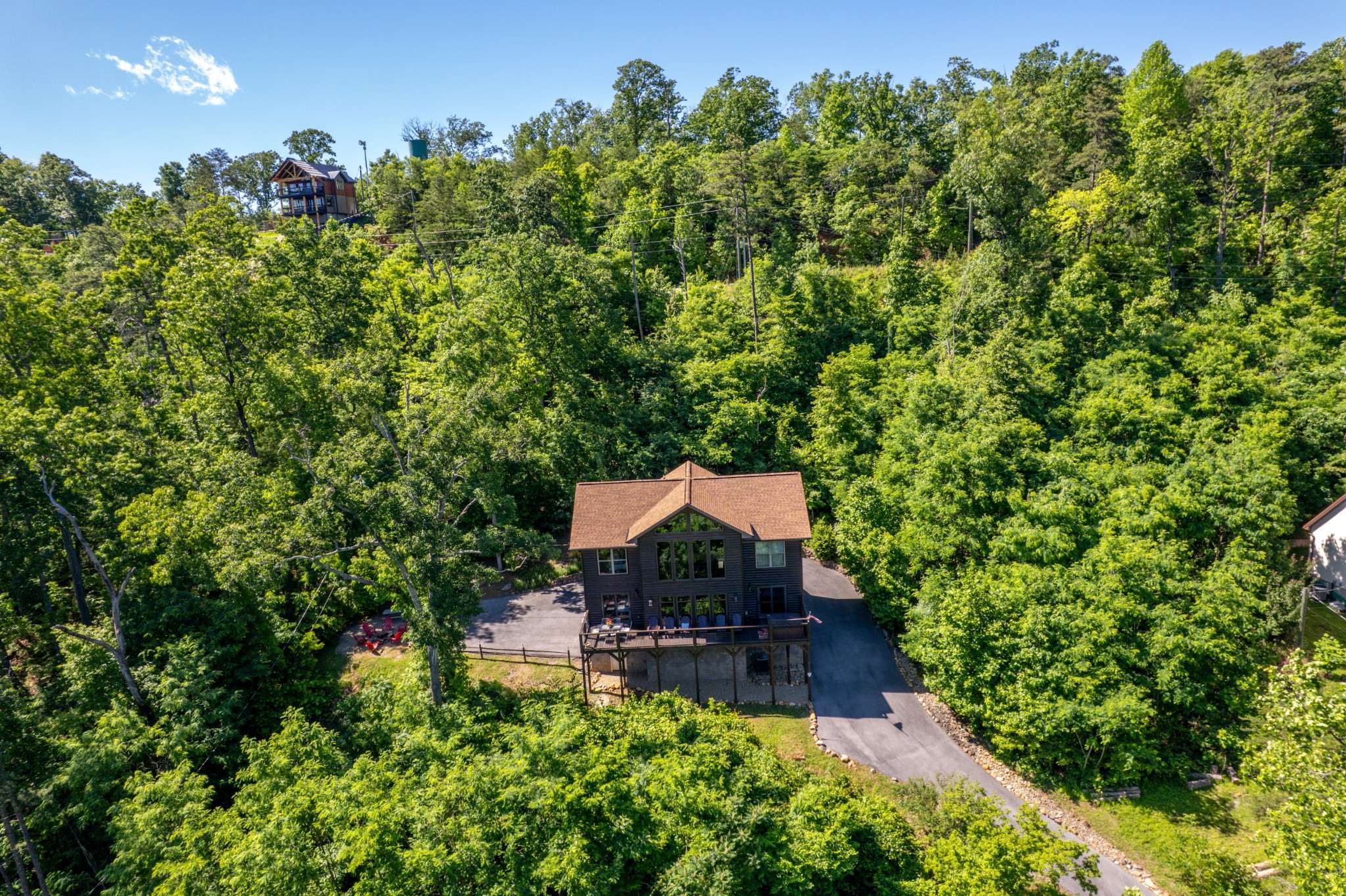 Gatlinburg, TN 37738,933 E Foothills Dr