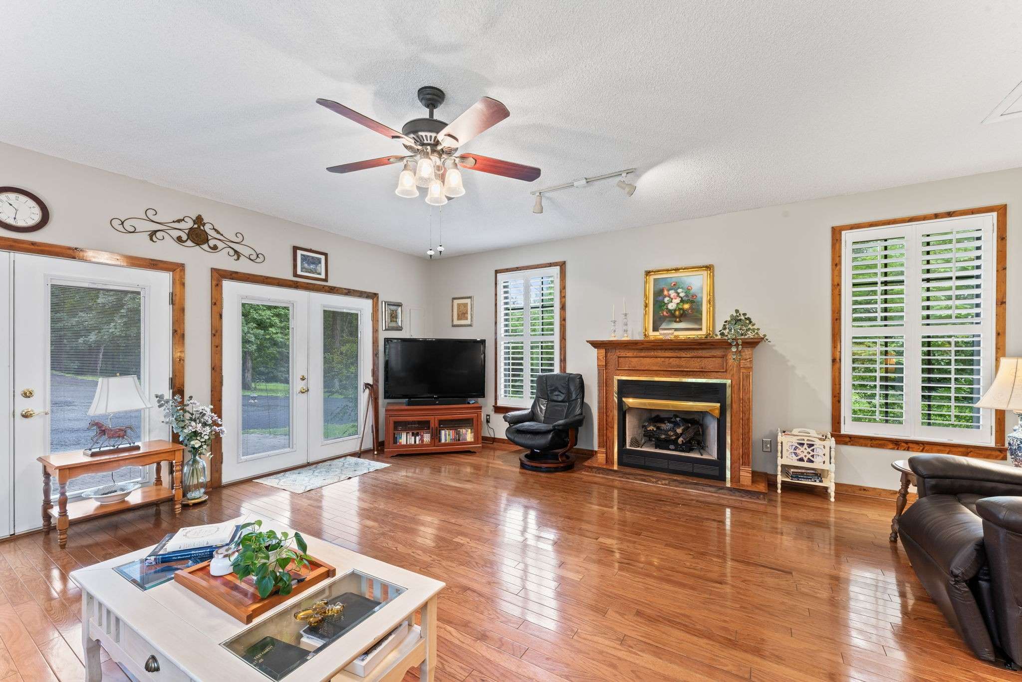 Bell Buckle, TN 37020,626 Coop Rd