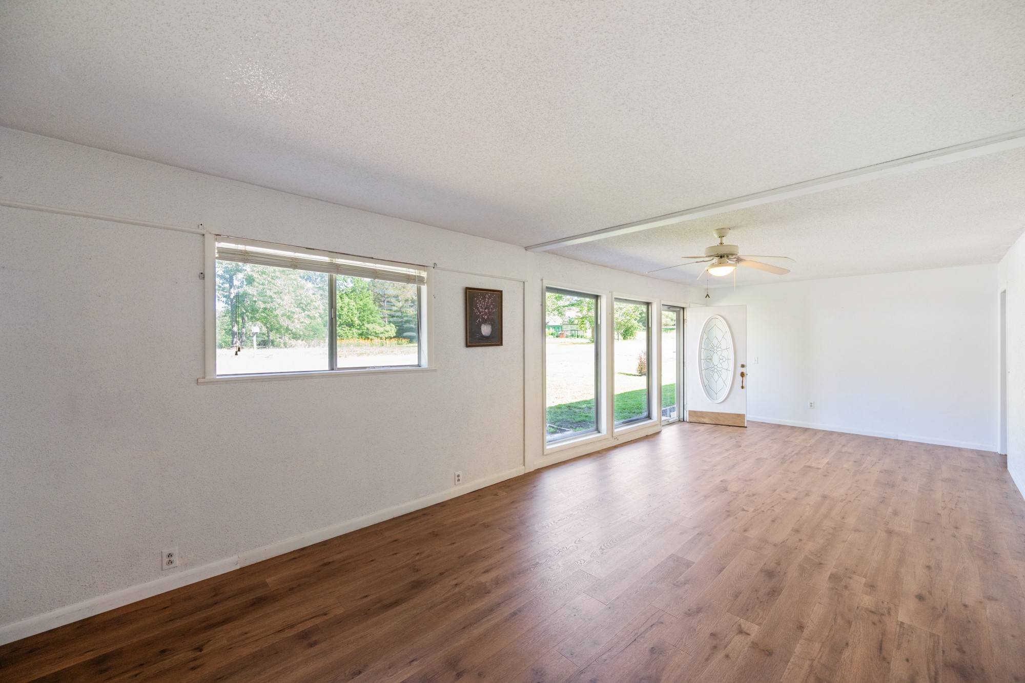 Decaturville, TN 38329,53 Elm St