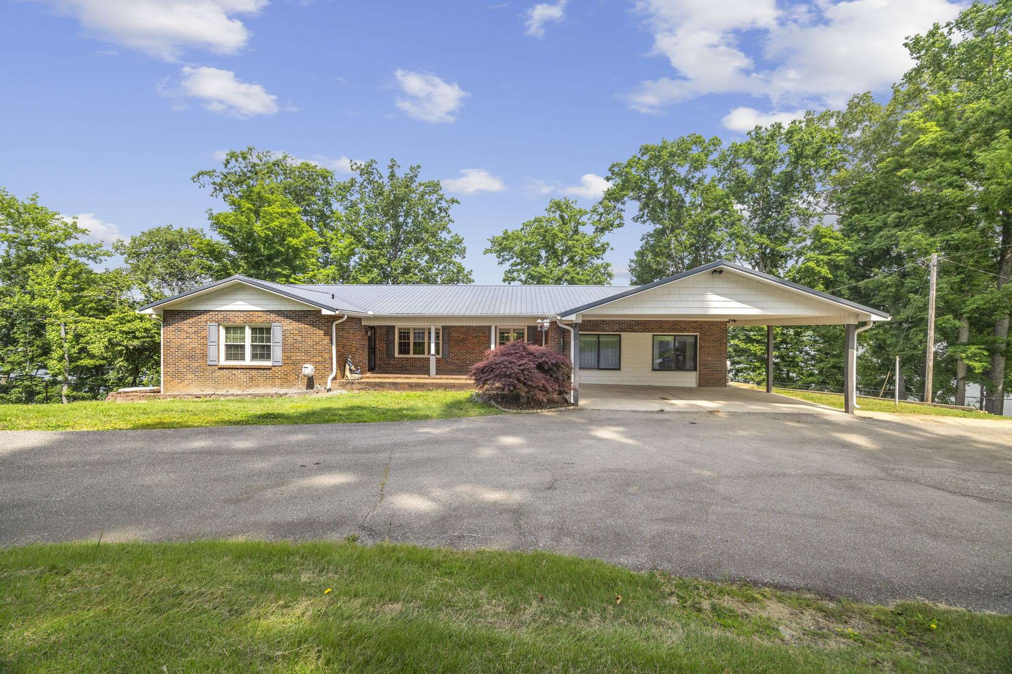 Dover, TN 37058,255 Whispering Hills Dr