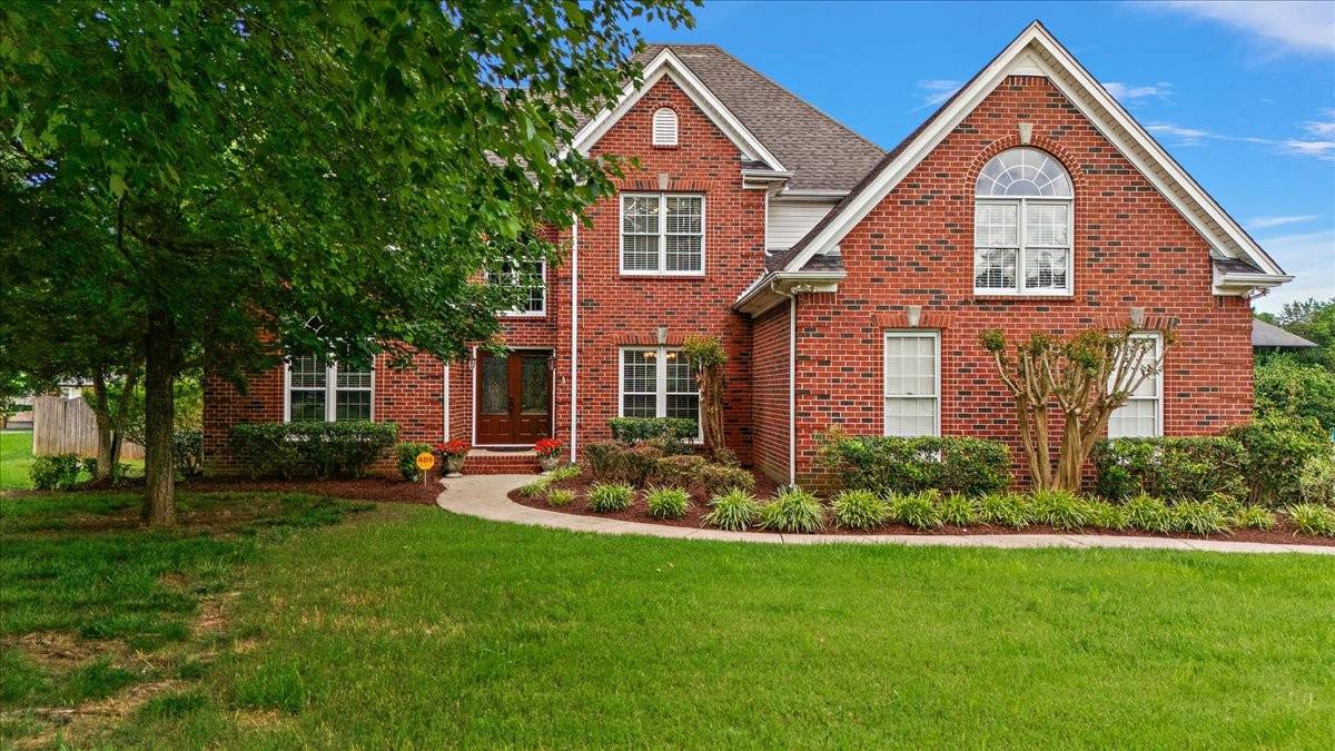 Murfreesboro, TN 37130,2214 Woodridge Trl