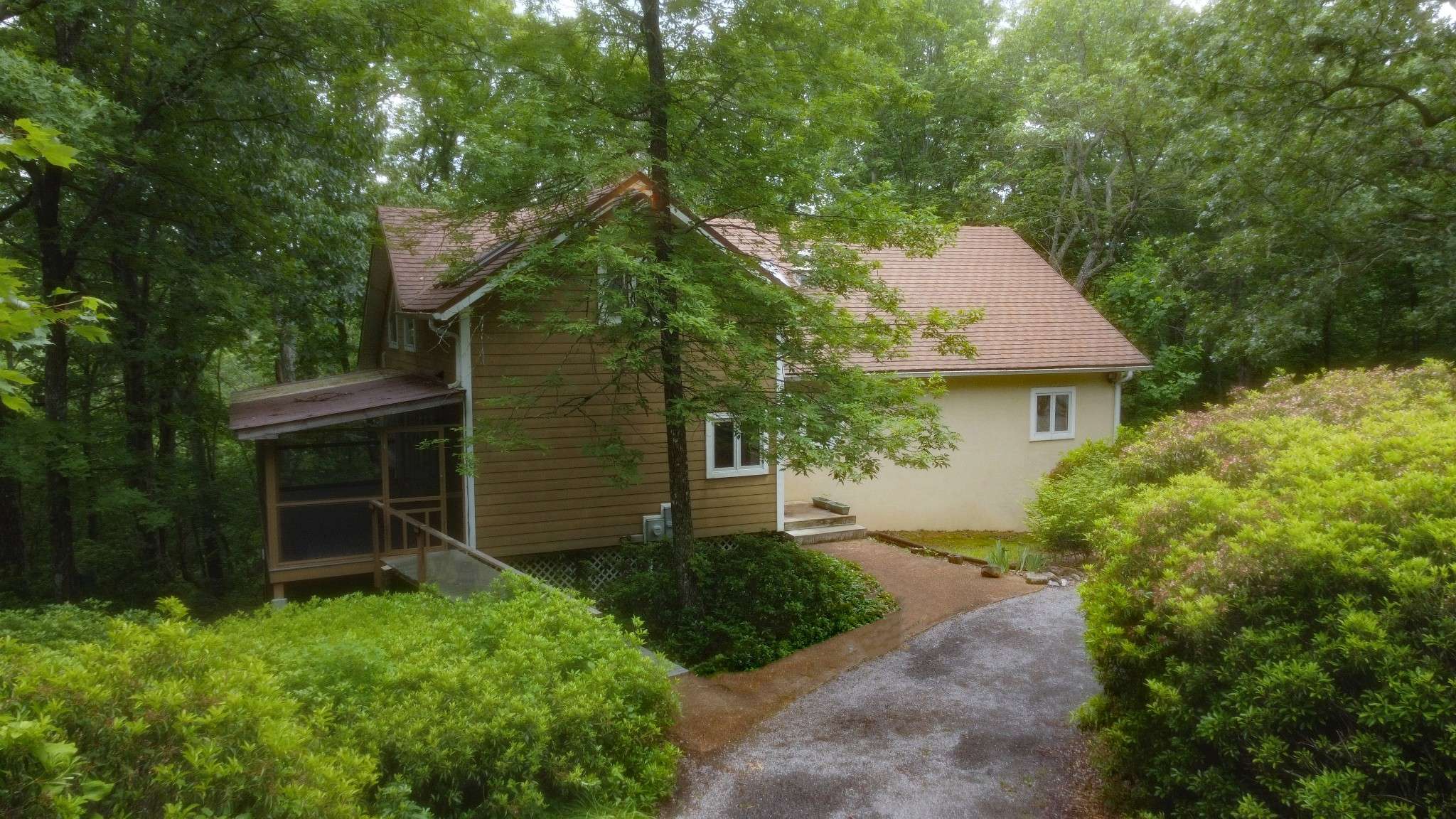 Sewanee, TN 37375,943 Old CCC Rd