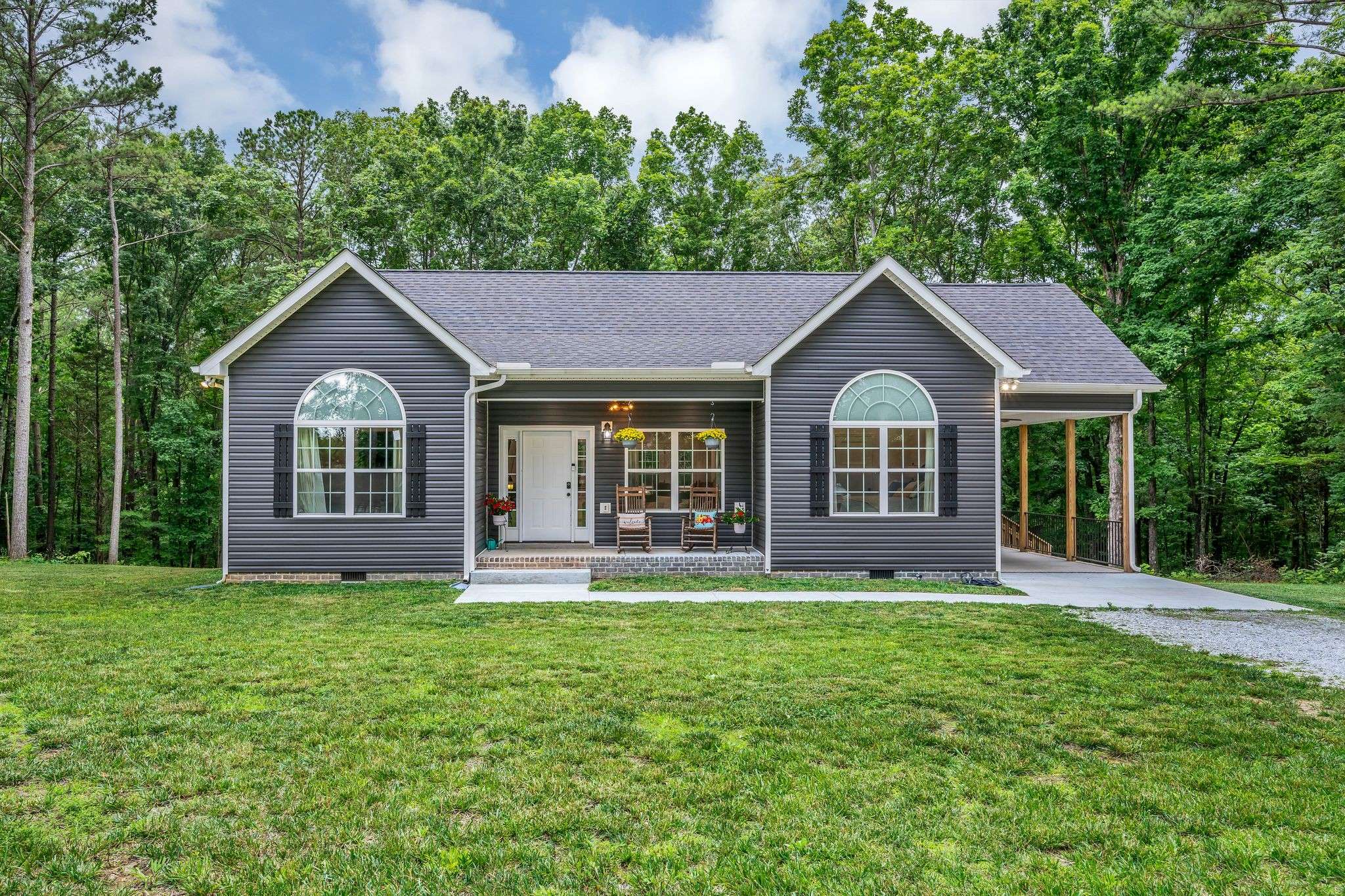 White Bluff, TN 37187,1025 Dawson Rd