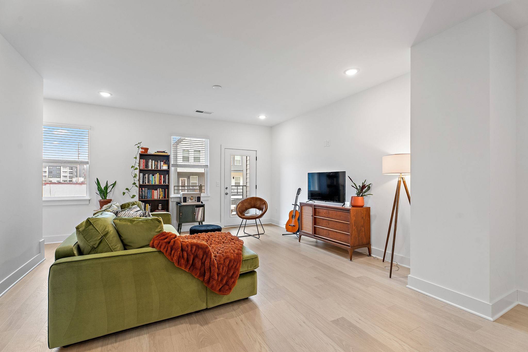 Nashville, TN 37214,550 Markham St #48
