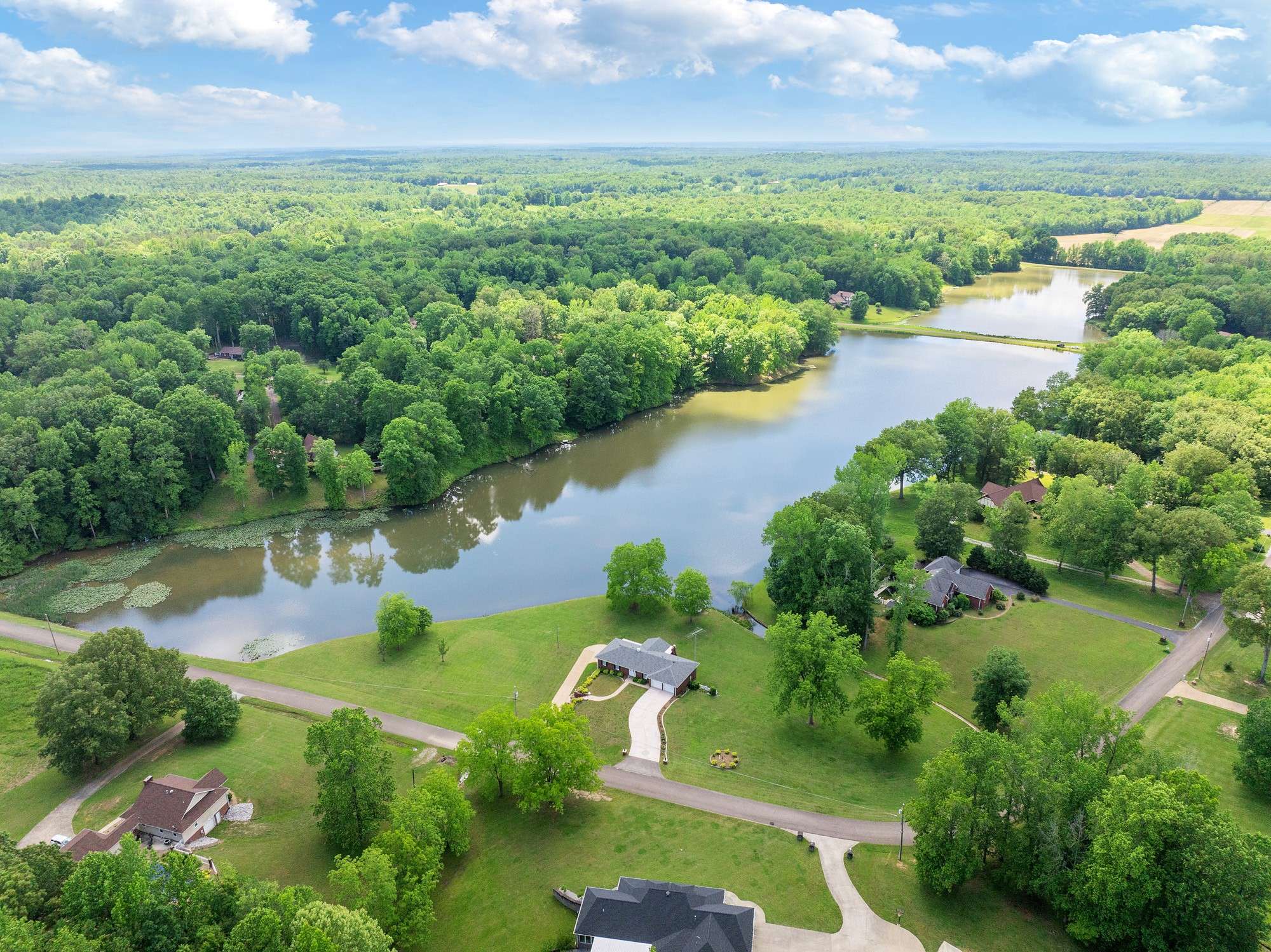 Camden, TN 38320,309 Asbury Rd