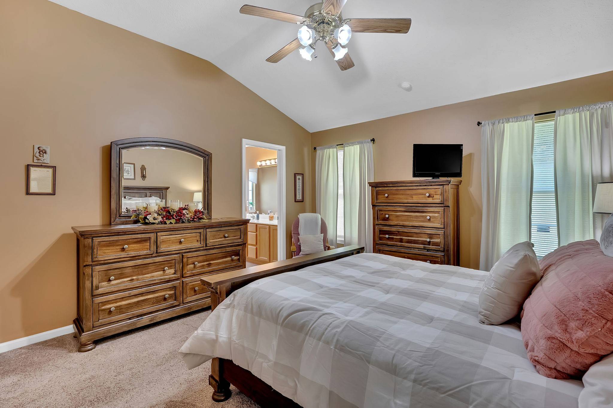 Antioch, TN 37013,2564 Treetop Dr
