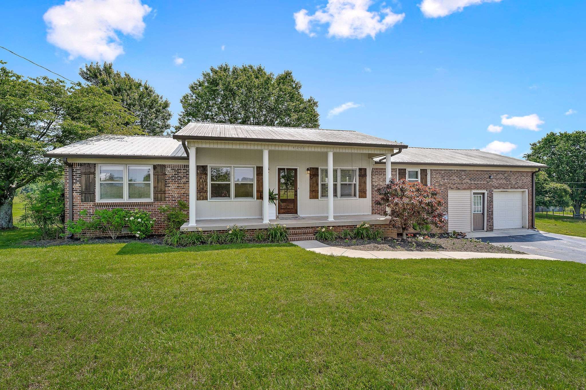 Mcminnville, TN 37110,4298 Yager Rd