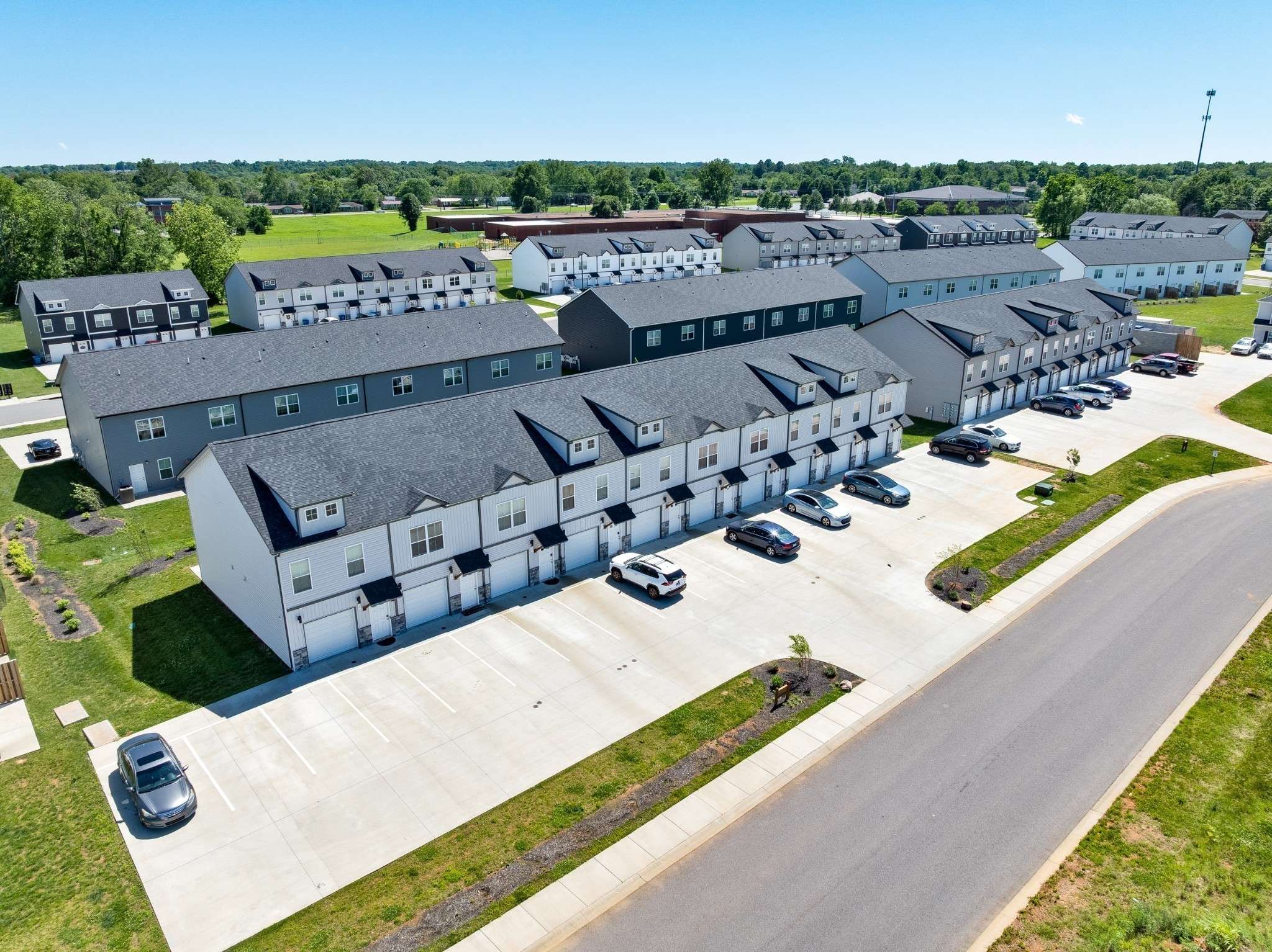 Clarksville, TN 37042,235 Drayton Dr #H