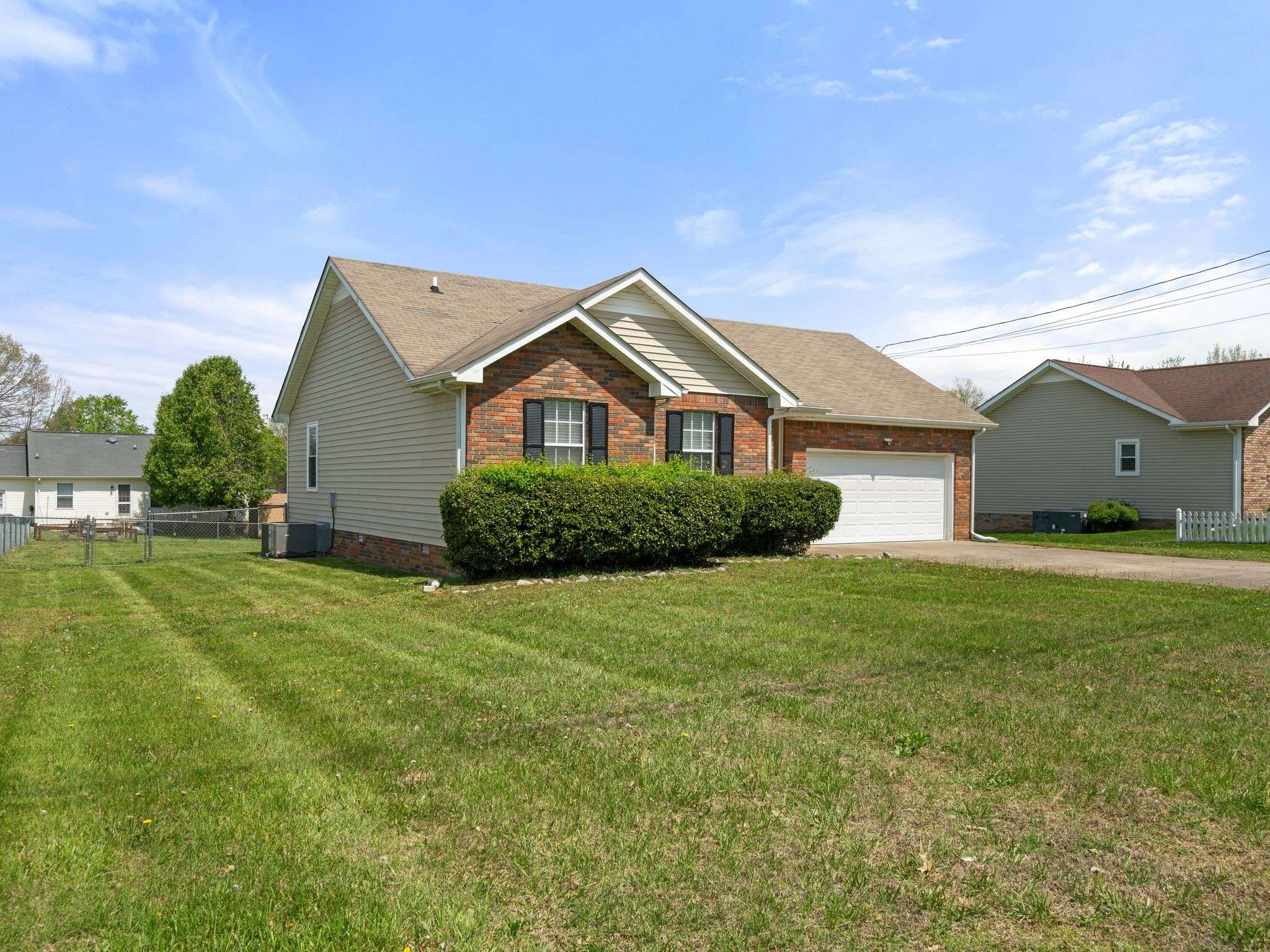 Clarksville, TN 37042,239 Moncrest Dr