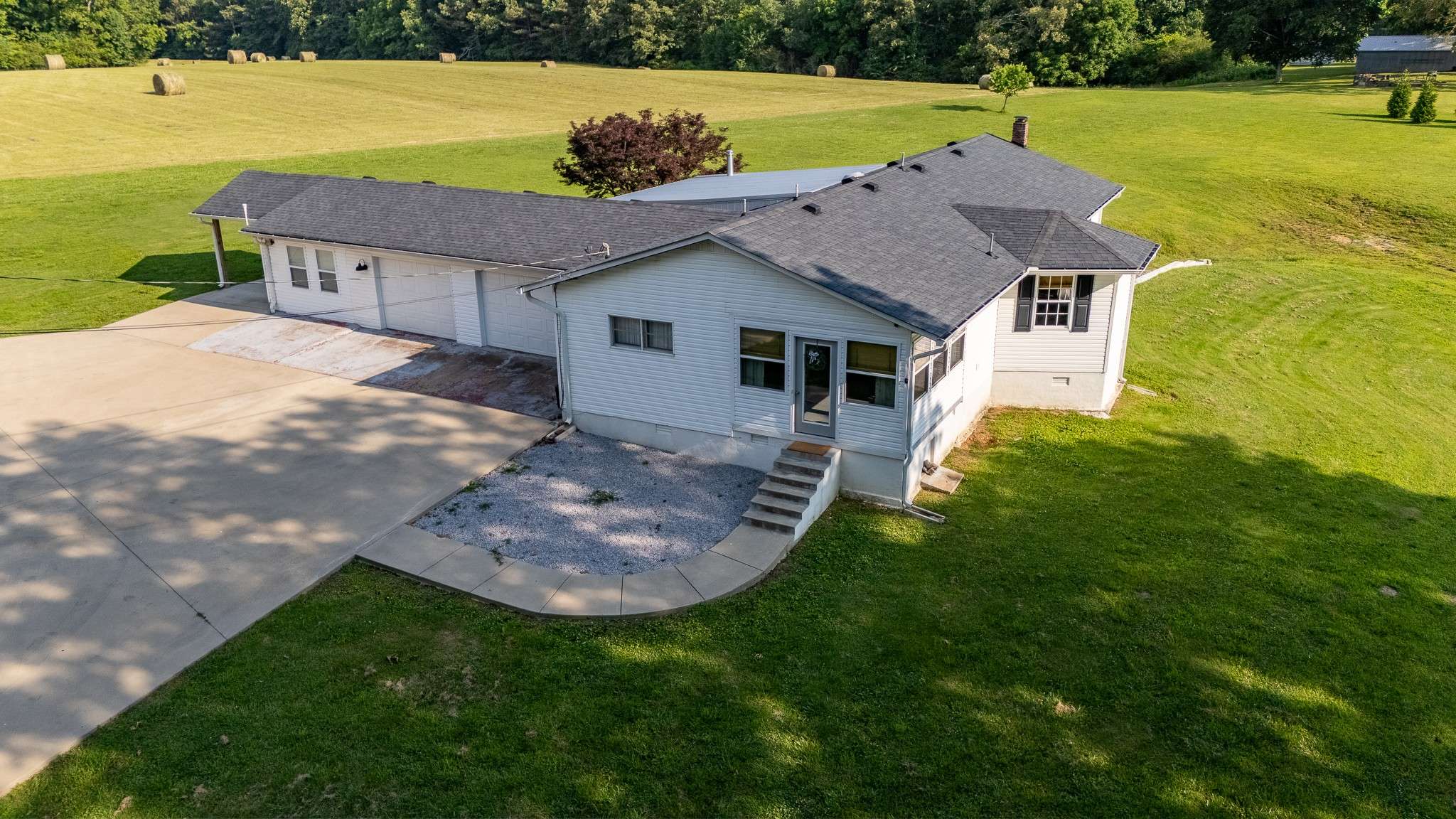 Lawrenceburg, TN 38464,876 W Point Rd