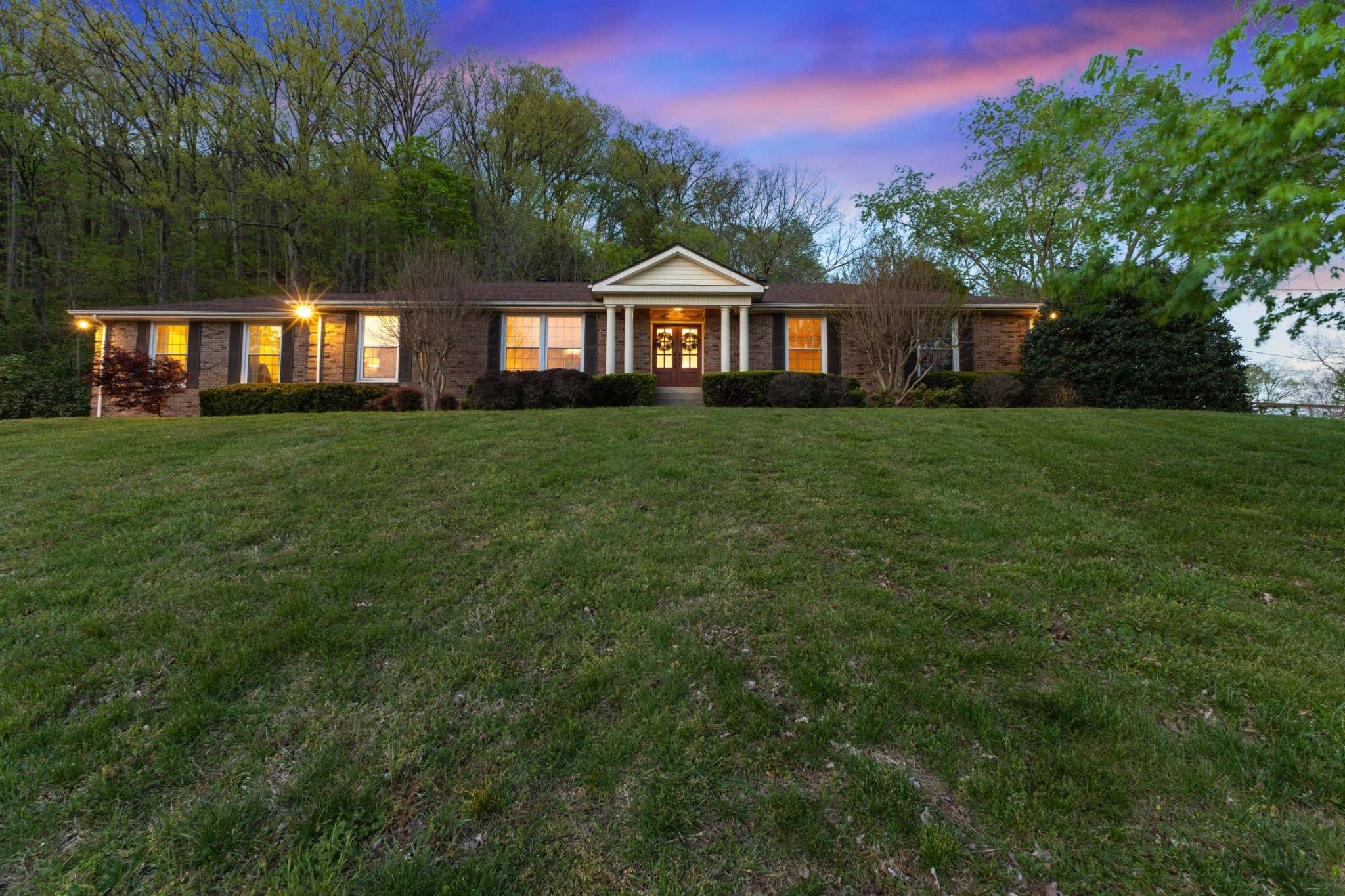 Nashville, TN 37215,5899 E Ashland Dr
