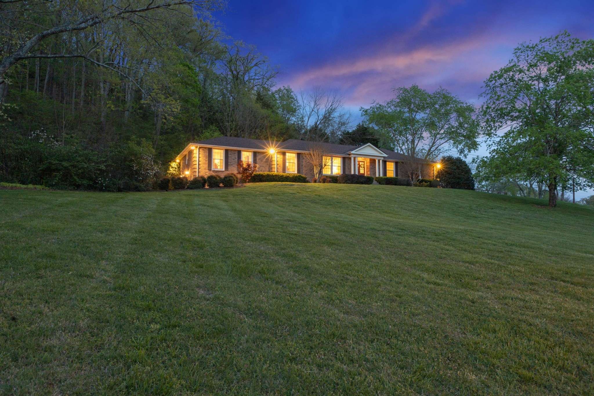 Nashville, TN 37215,5899 E Ashland Dr