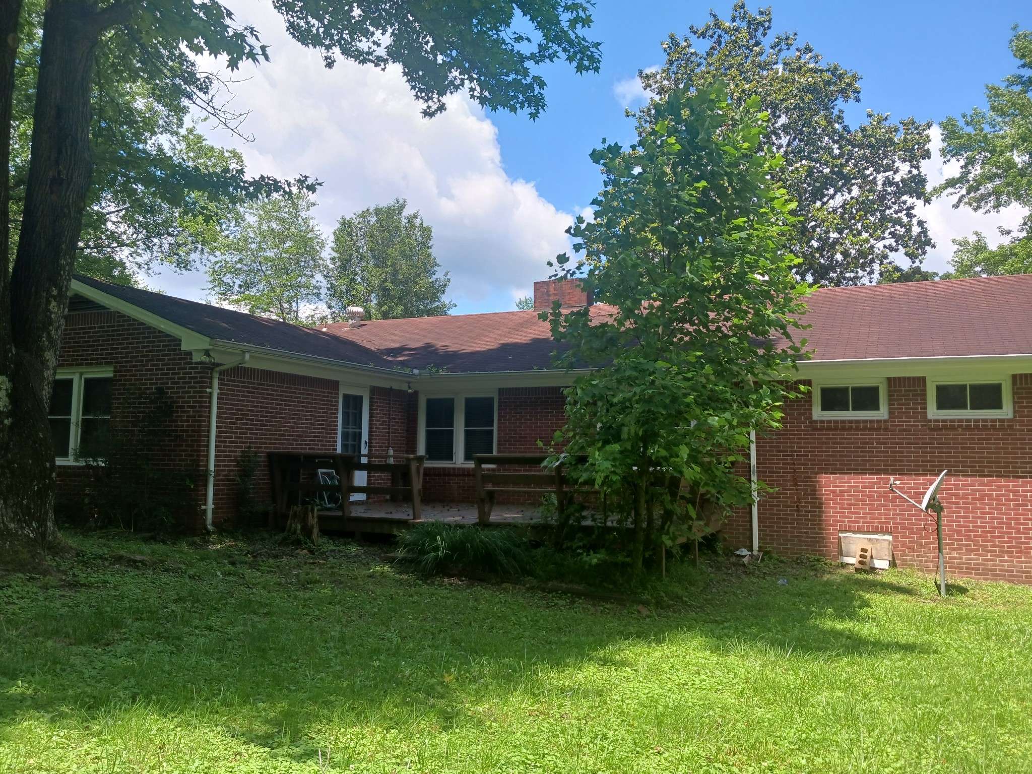 Camden, TN 38320,166 Westview St