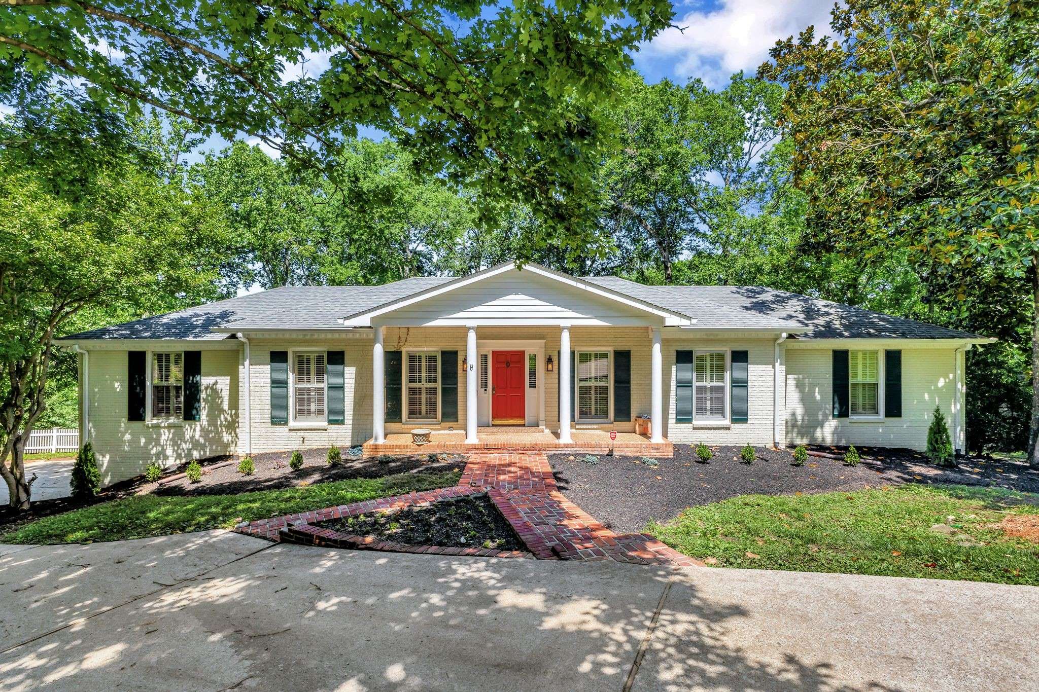 Brentwood, TN 37027,618 Hunters Ln
