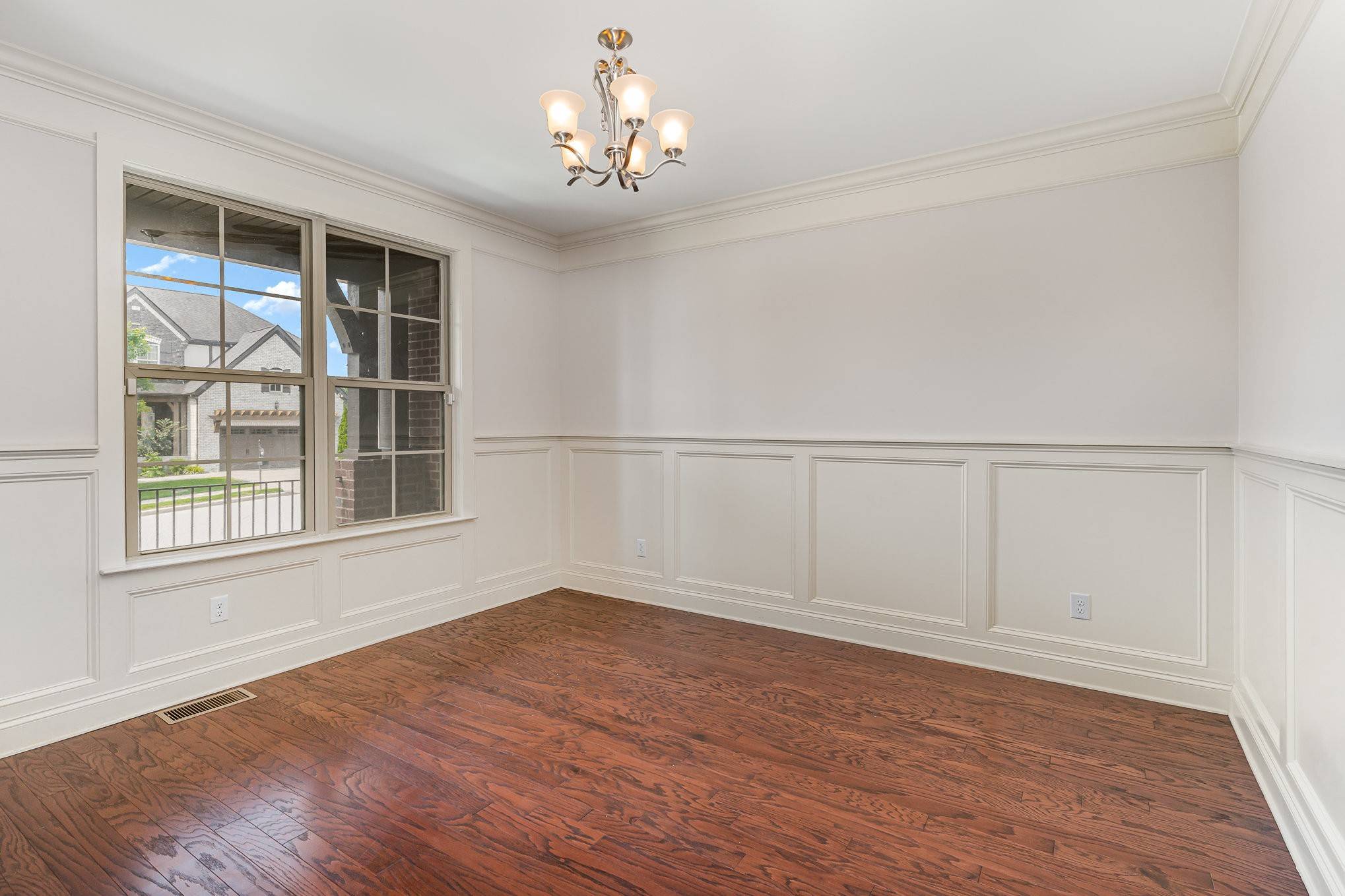 Hermitage, TN 37076,5170 Mountainbrook Cir