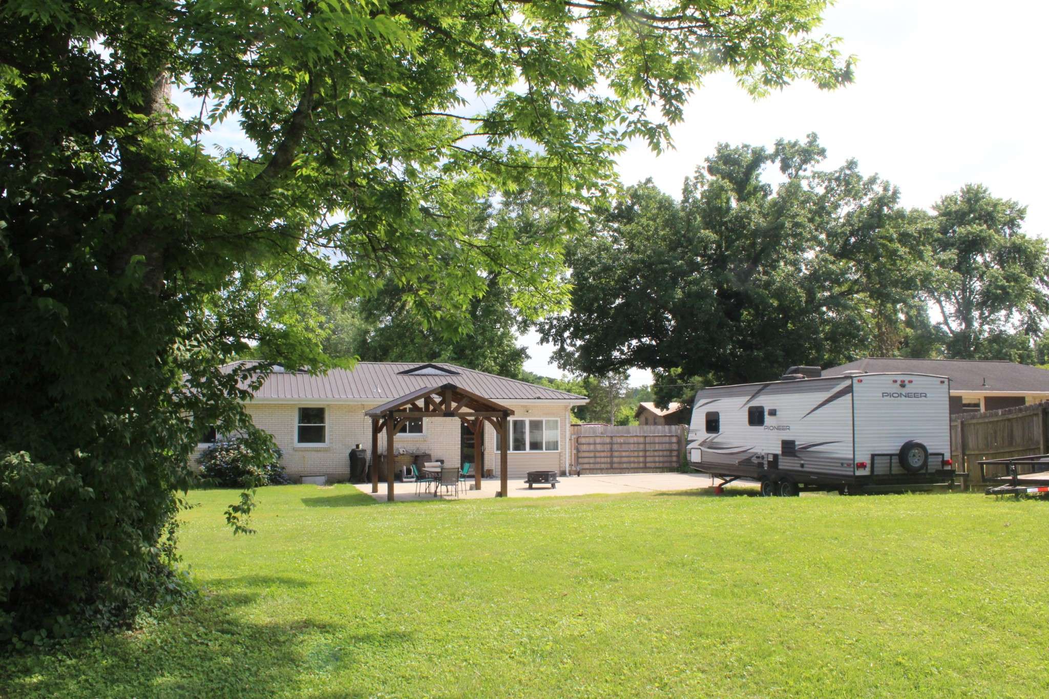 Hendersonville, TN 37075,204 Morris St