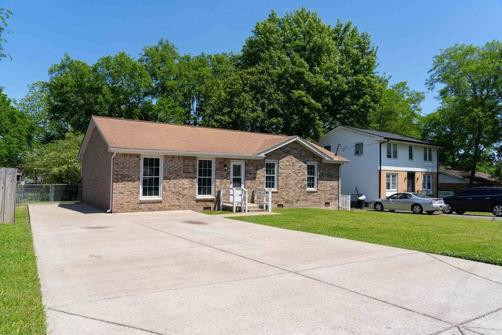 Hendersonville, TN 37075,505 Savely Dr