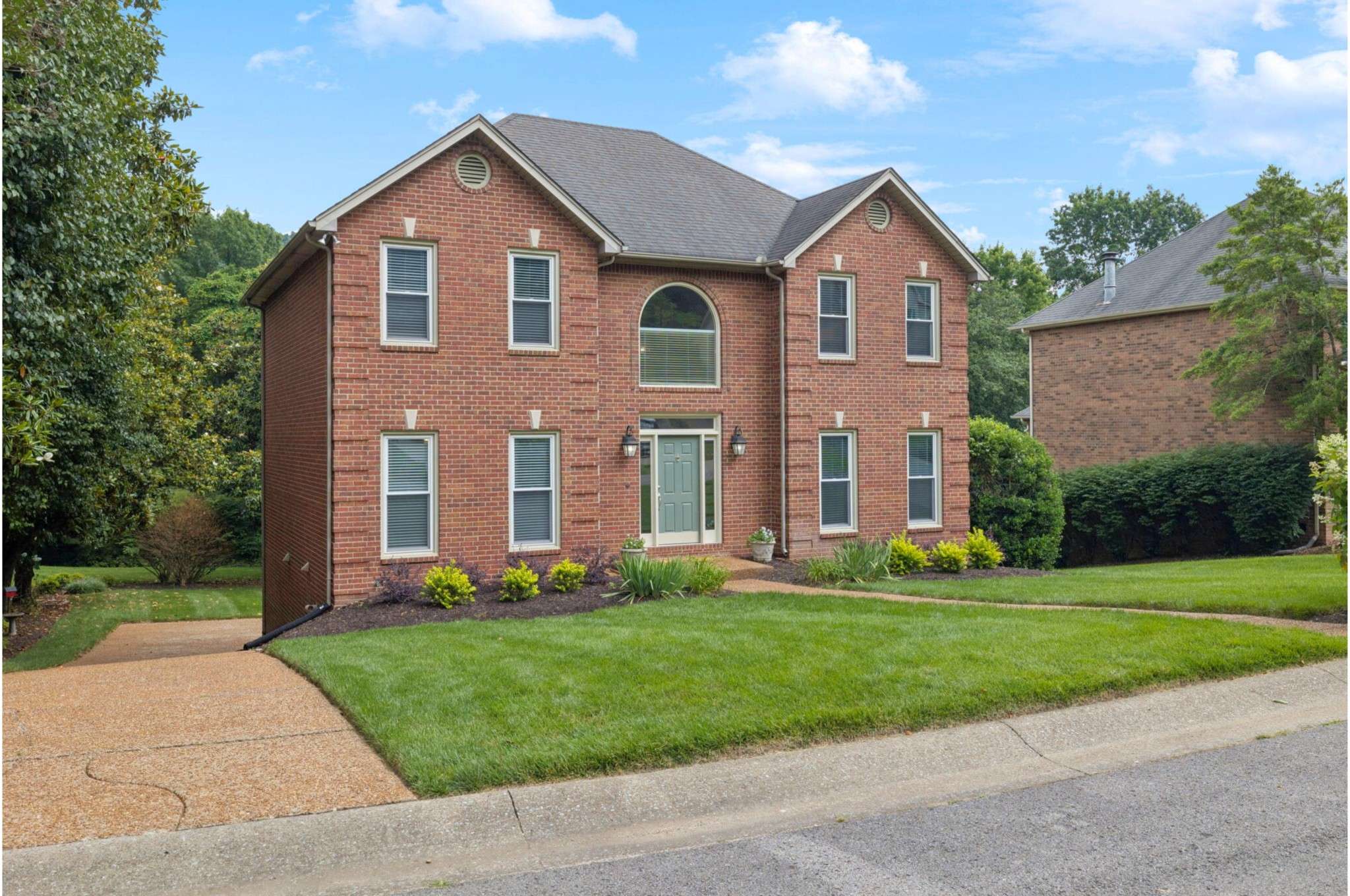 Nashville, TN 37221,2709 N Highlands Dr