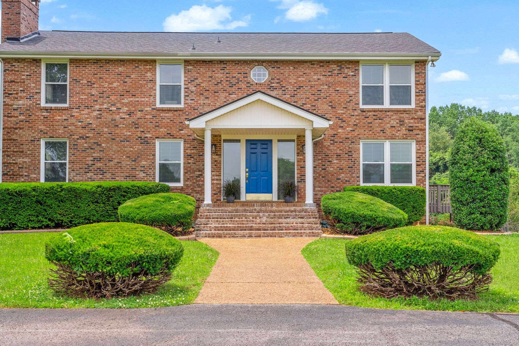 Clarksville, TN 37043,1010 Rossview Rd