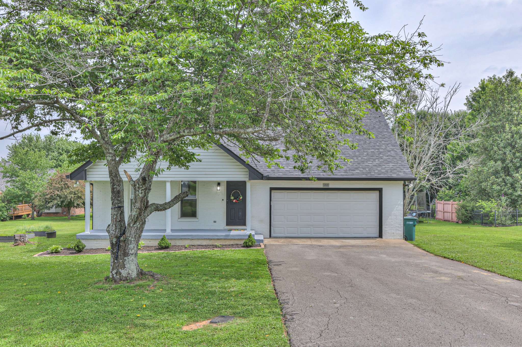 Lebanon, TN 37087,1713 Hollow Oak Dr