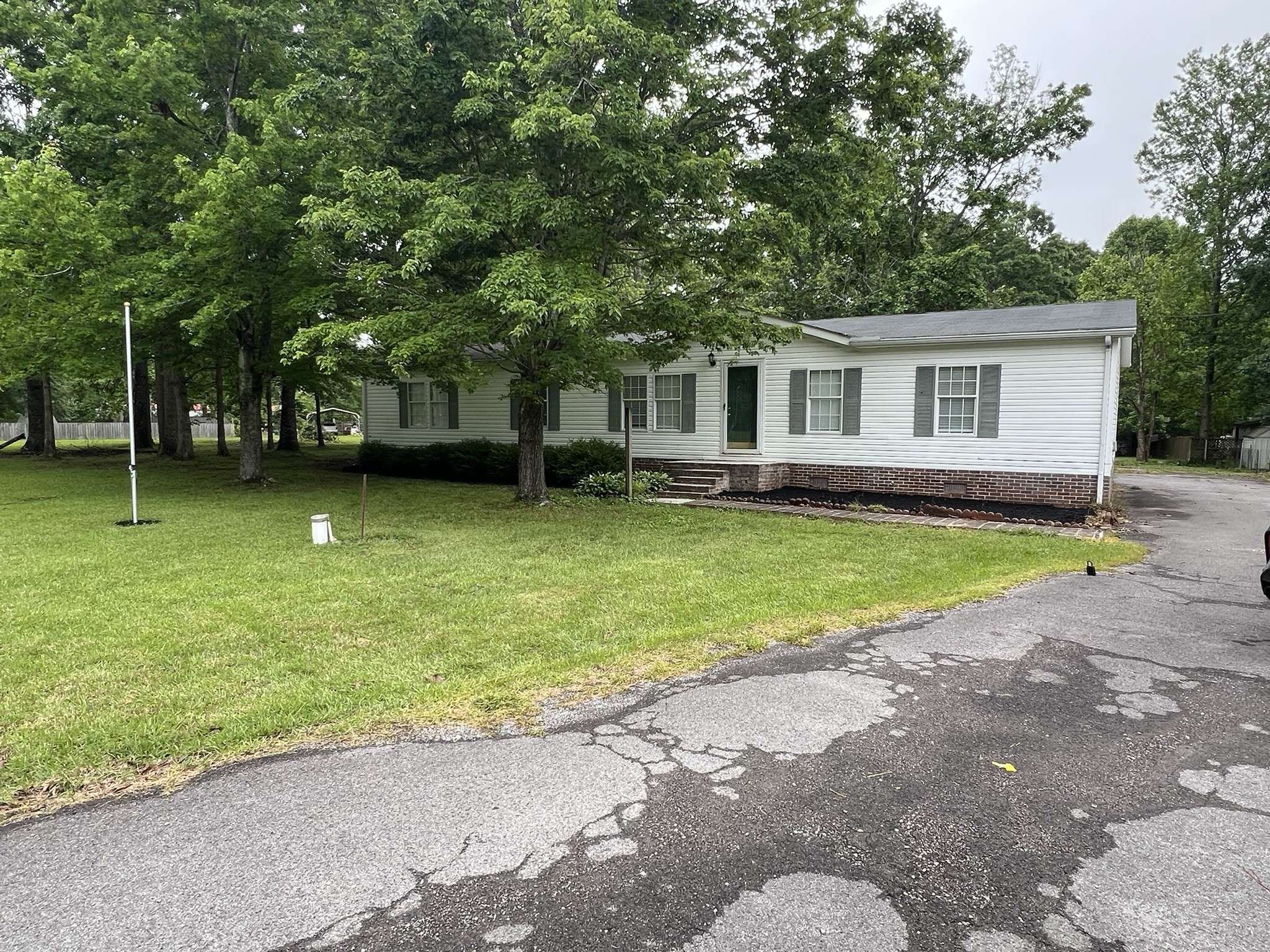 Beechgrove, TN 37018,222 Cedar Ln