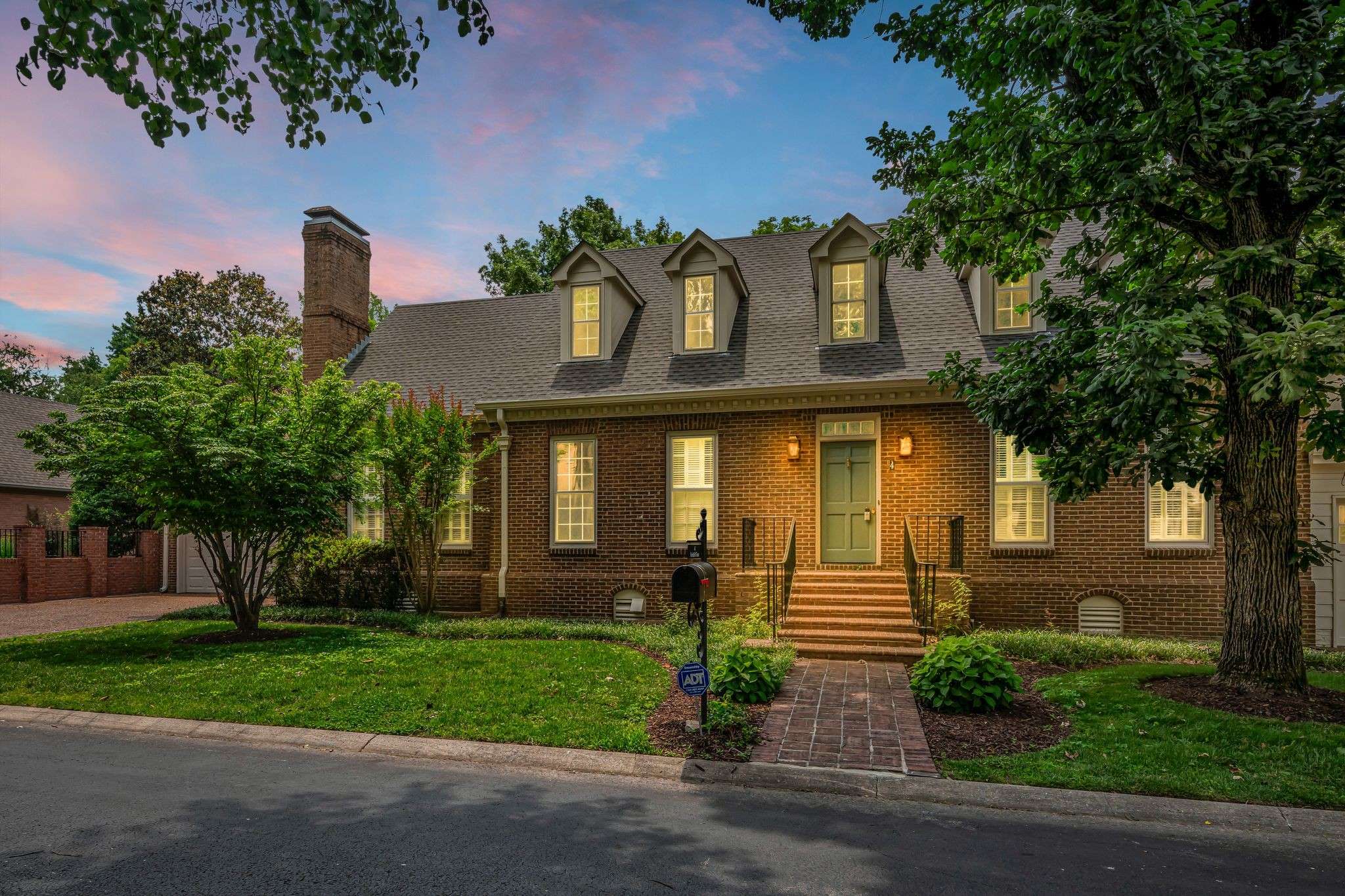 Nashville, TN 37215,4 Foxhall Close