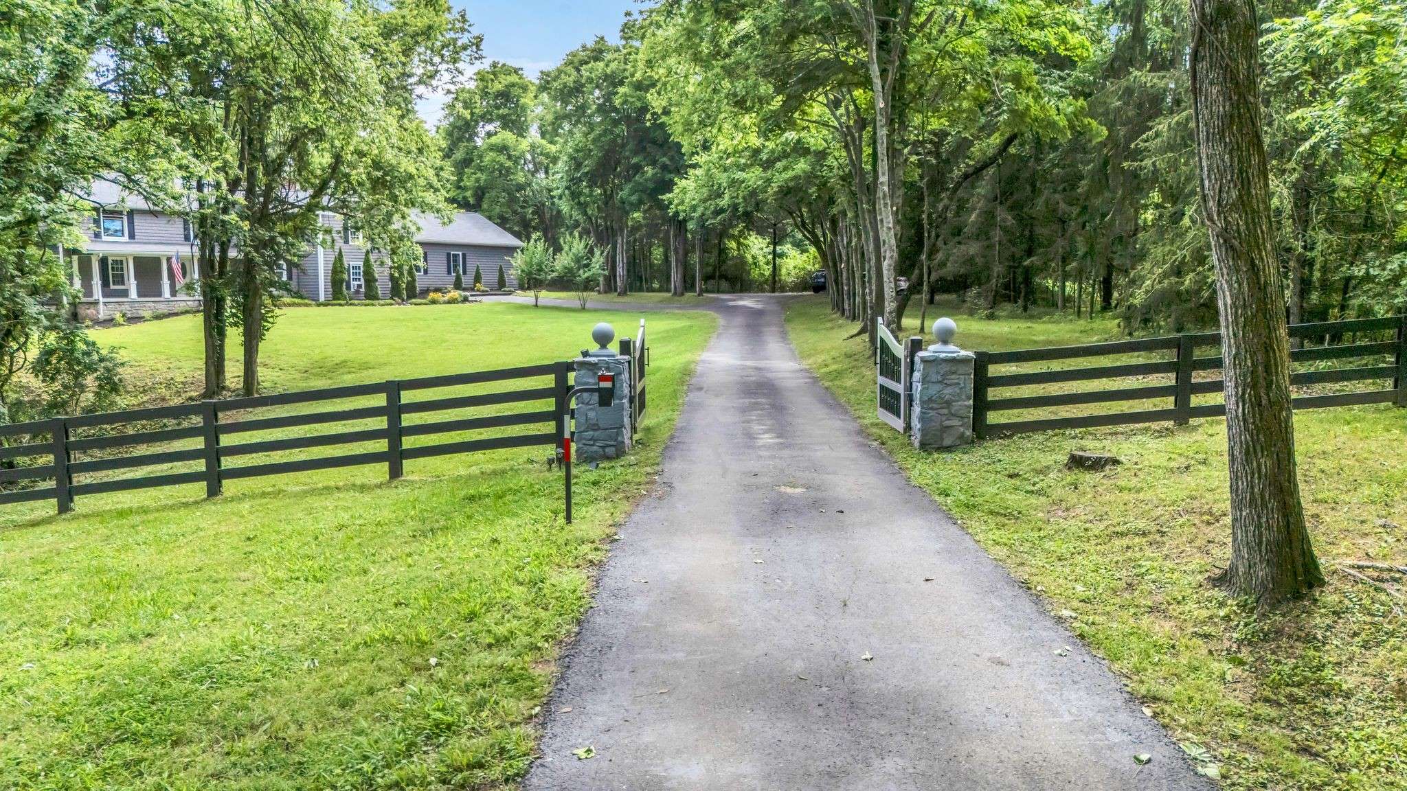 Hendersonville, TN 37075,557 Forest Retreat Rd