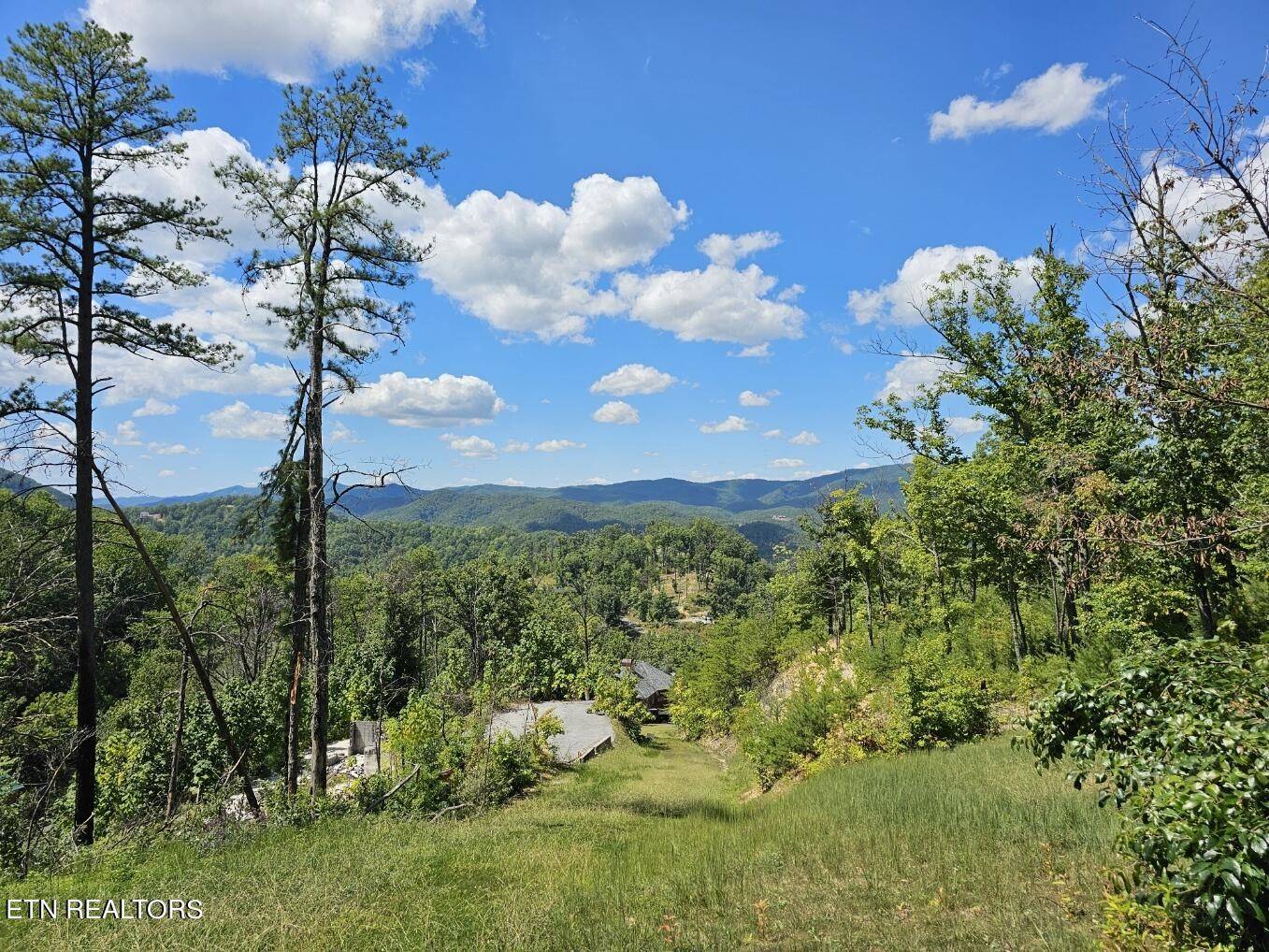 Sevierville, TN 37862,2211 Ridgeland Circle
