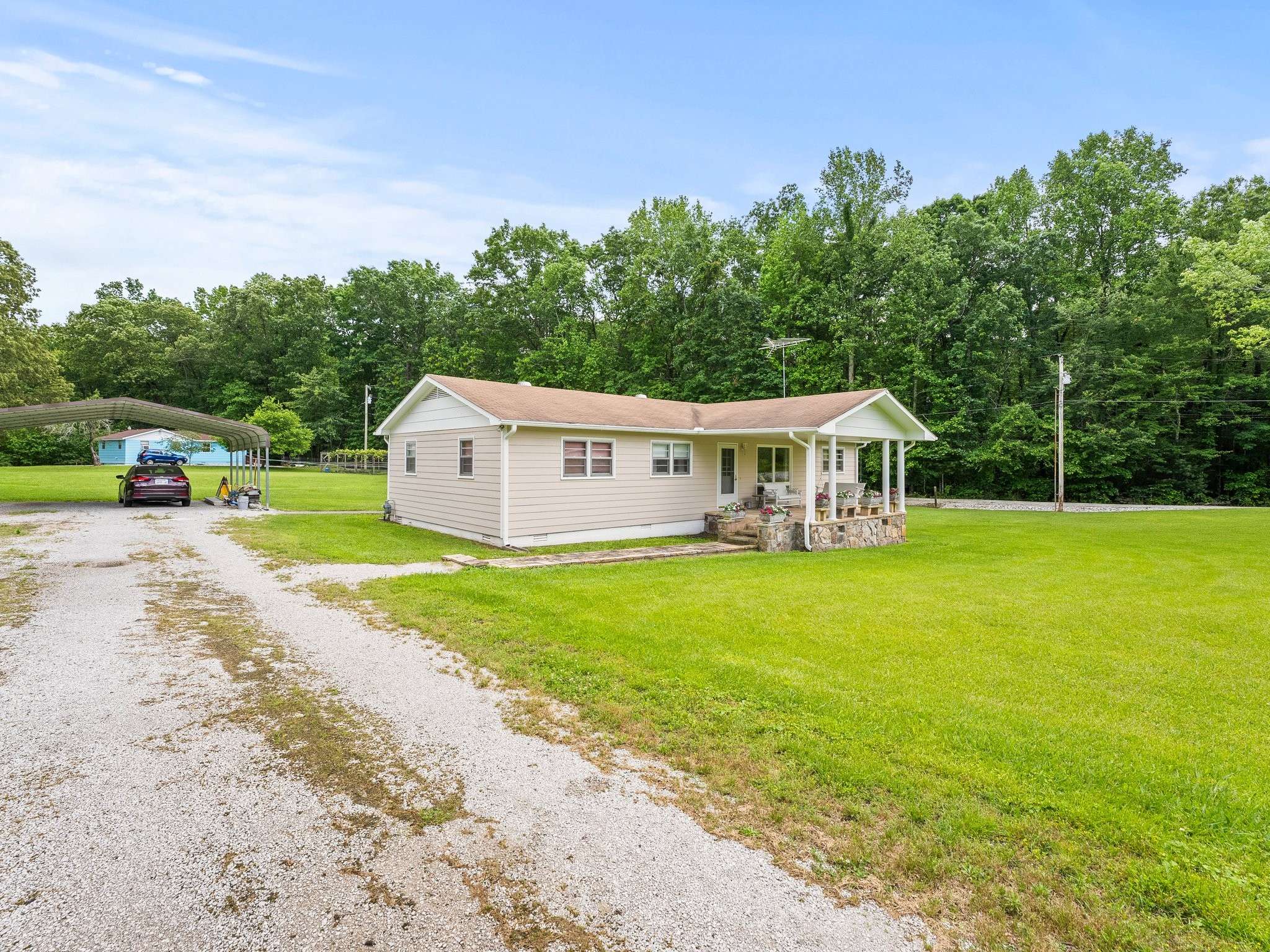 Sewanee, TN 37375,1544 Midway Rd