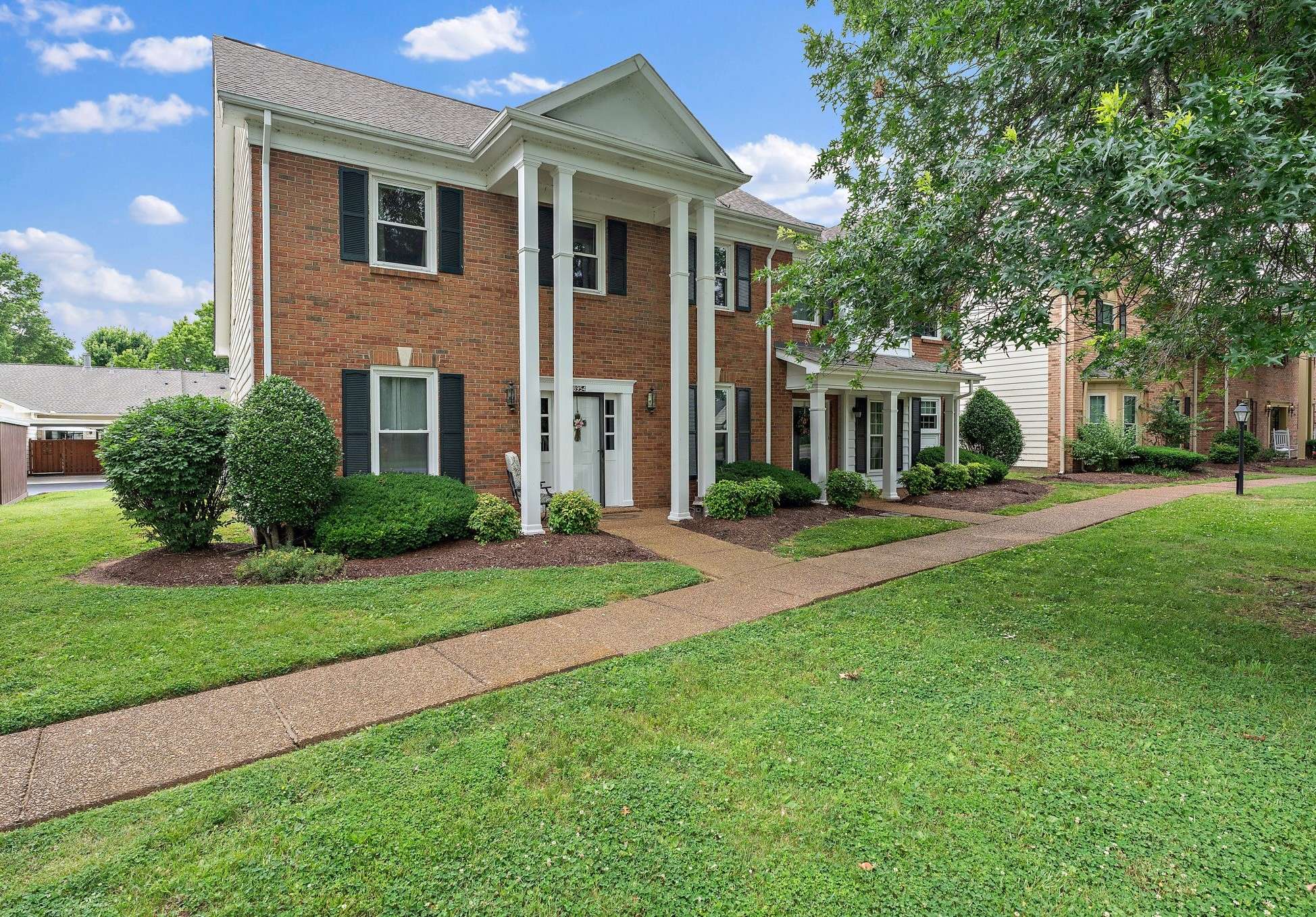Nashville, TN 37221,8954 Sawyer Brown Rd