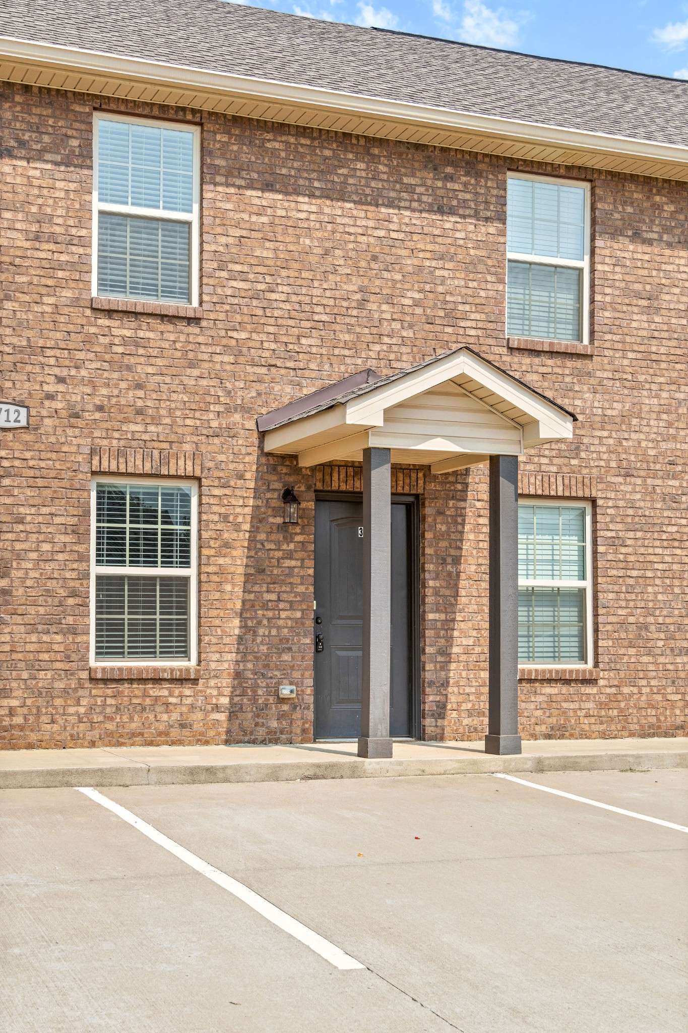 Clarksville, TN 37042,1712 Manning Dr #3