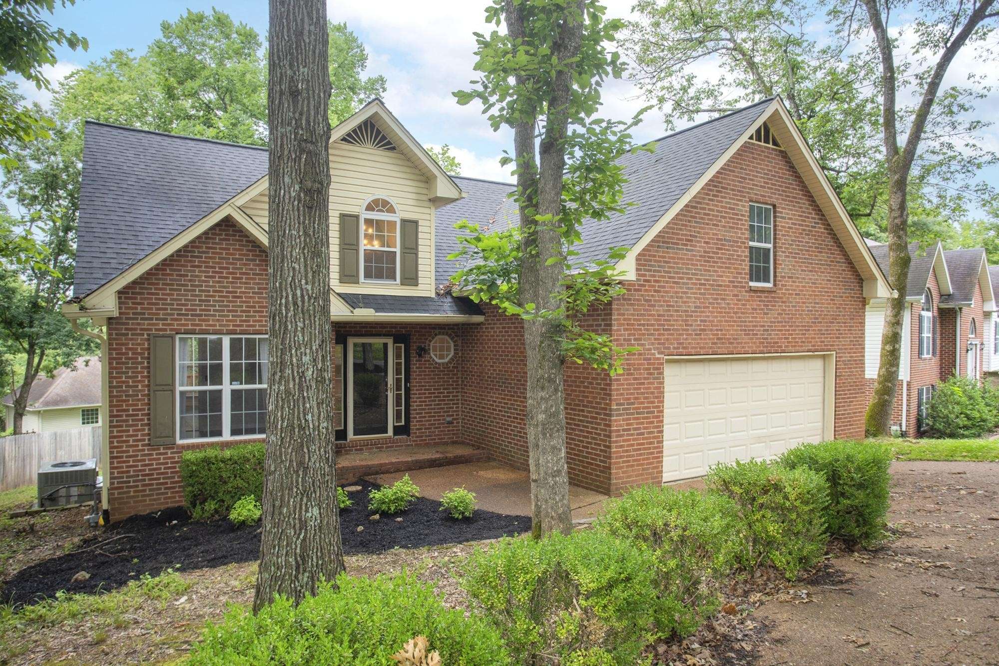 Hendersonville, TN 37075,105 Redbud Dr