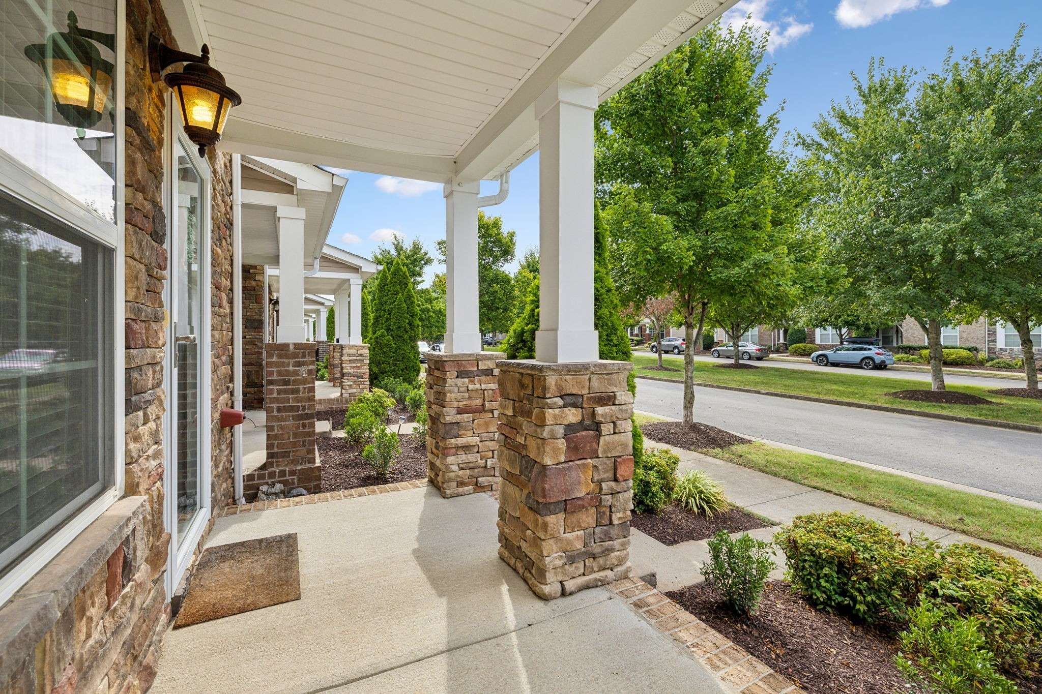 Hermitage, TN 37076,1305 Riverbrook Dr