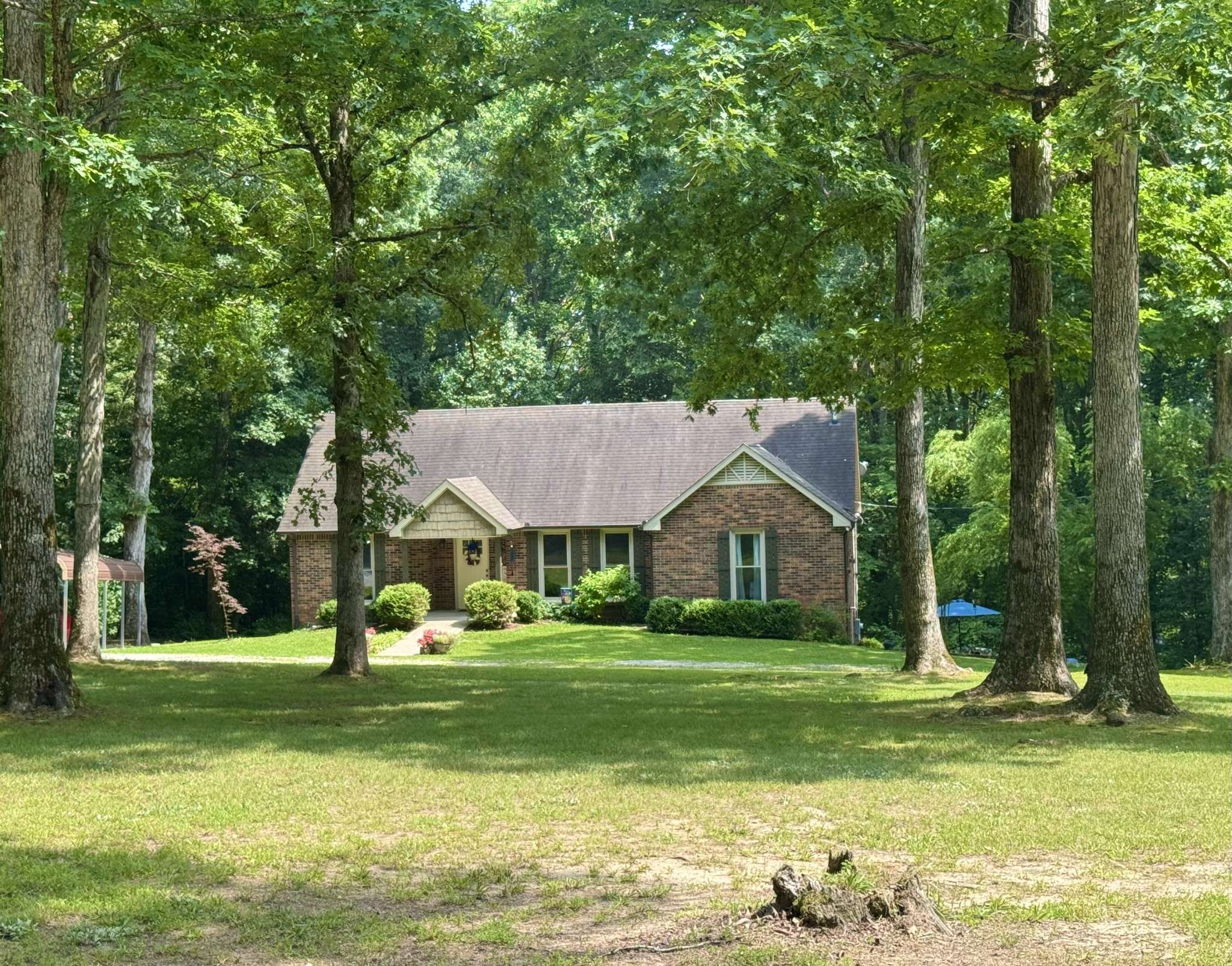 White Bluff, TN 37187,1441 White Bluff Rd