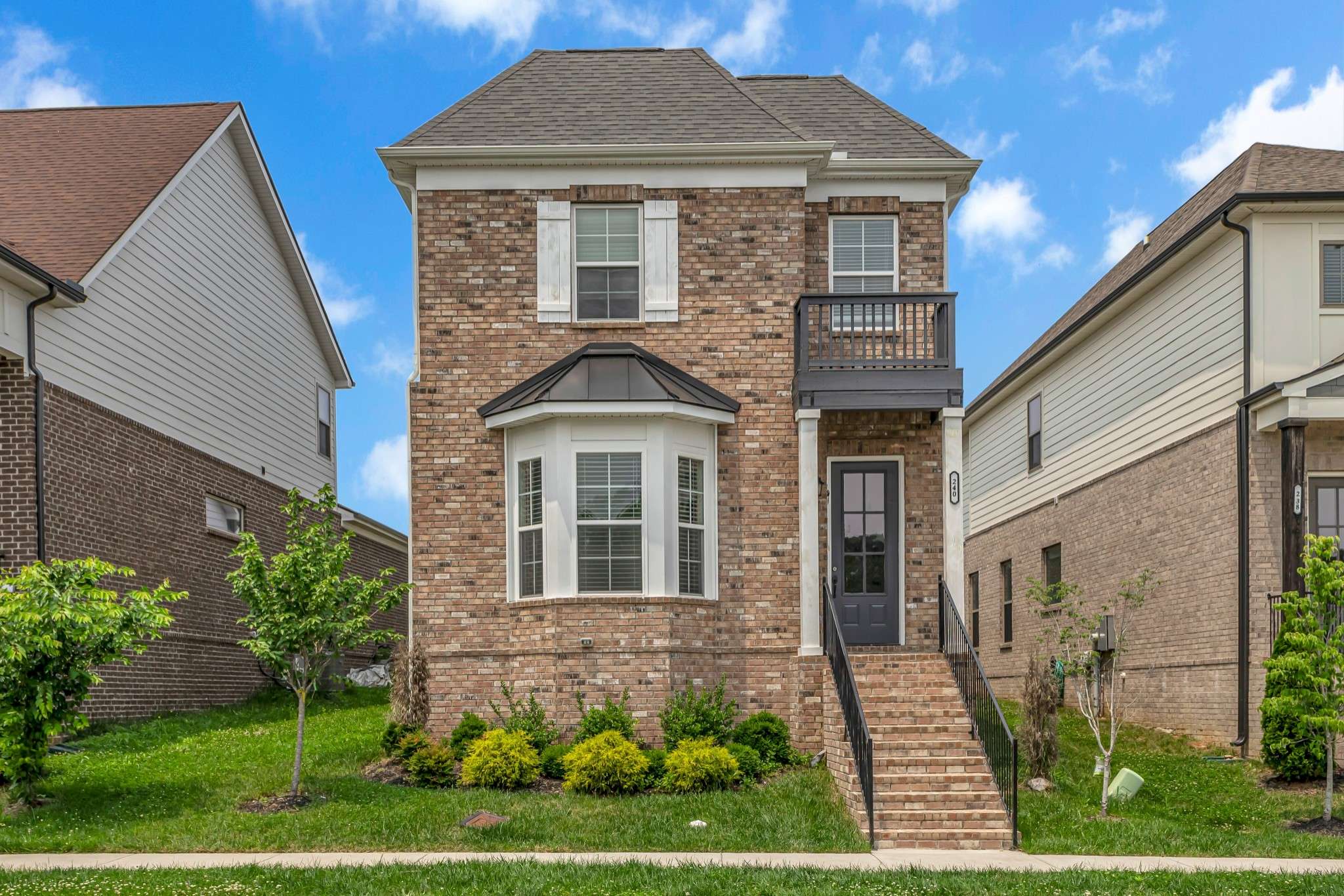 La Vergne, TN 37086,240 Sounder Cir