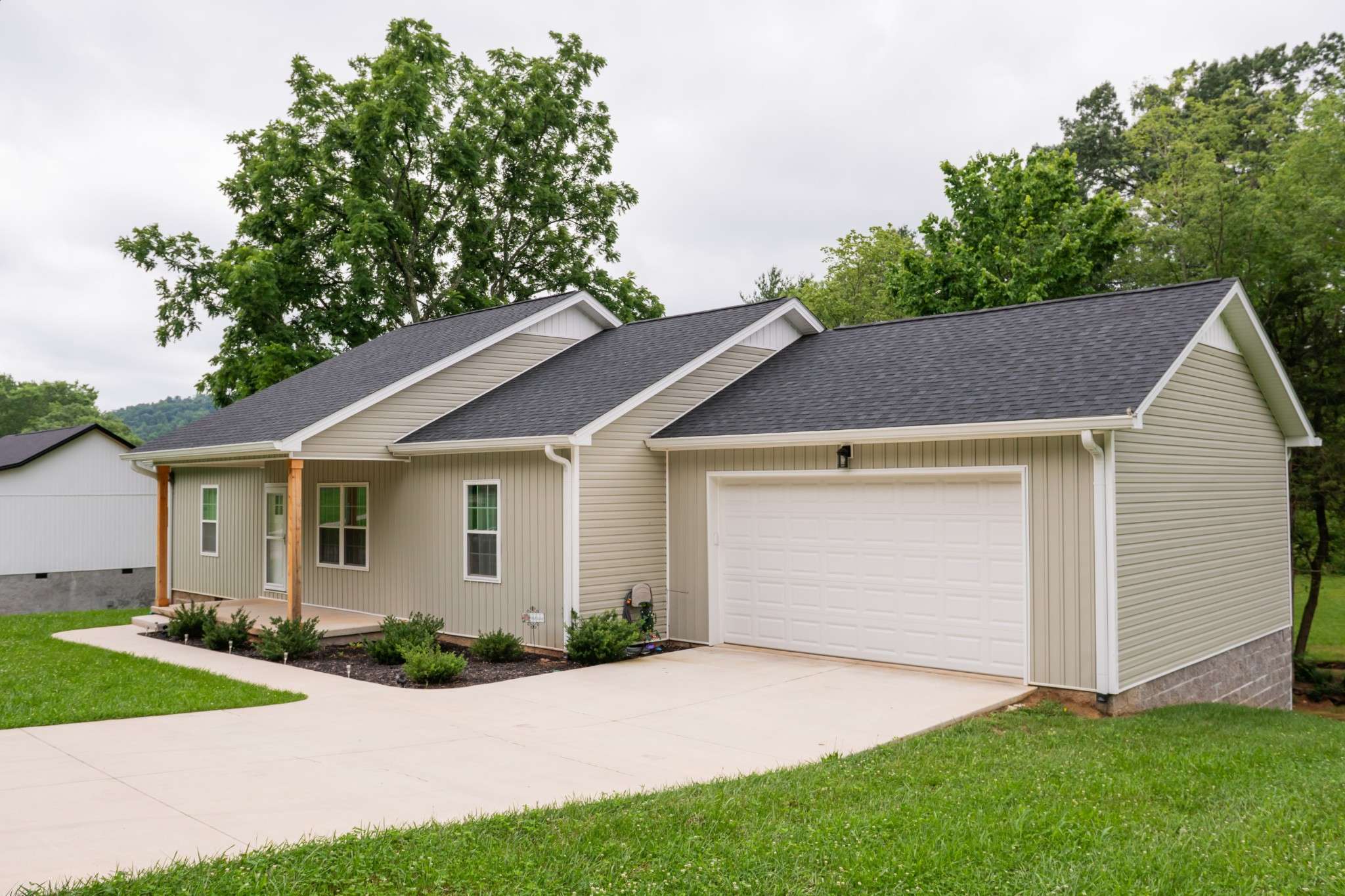 Livingston, TN 38570,1366 Hidden Valley Rd