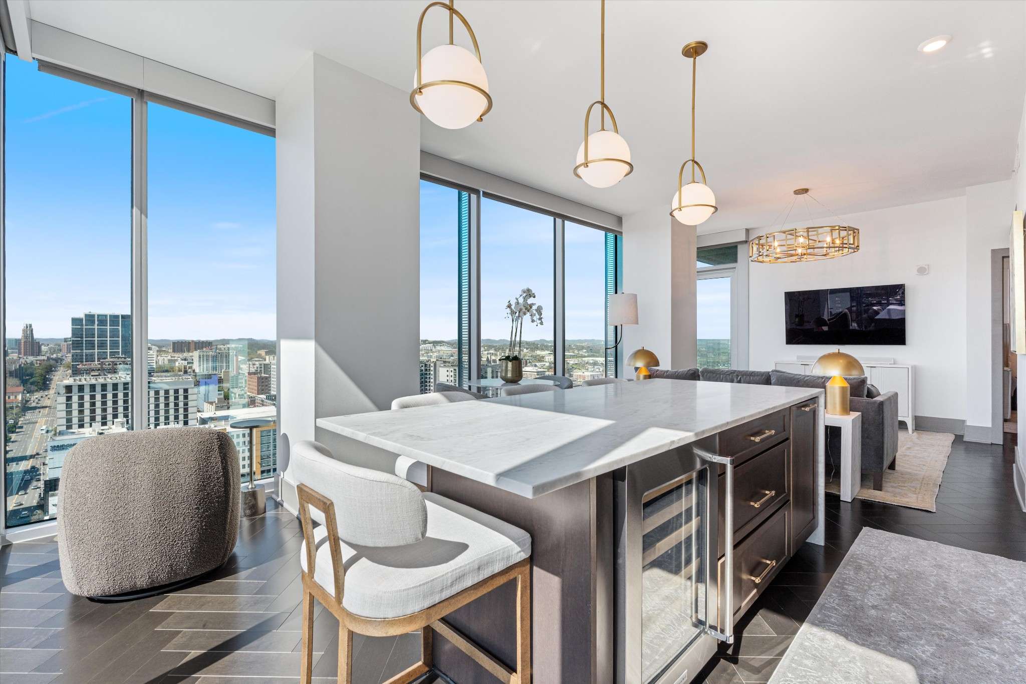 Nashville, TN 37203,1616 West End Ave #1708