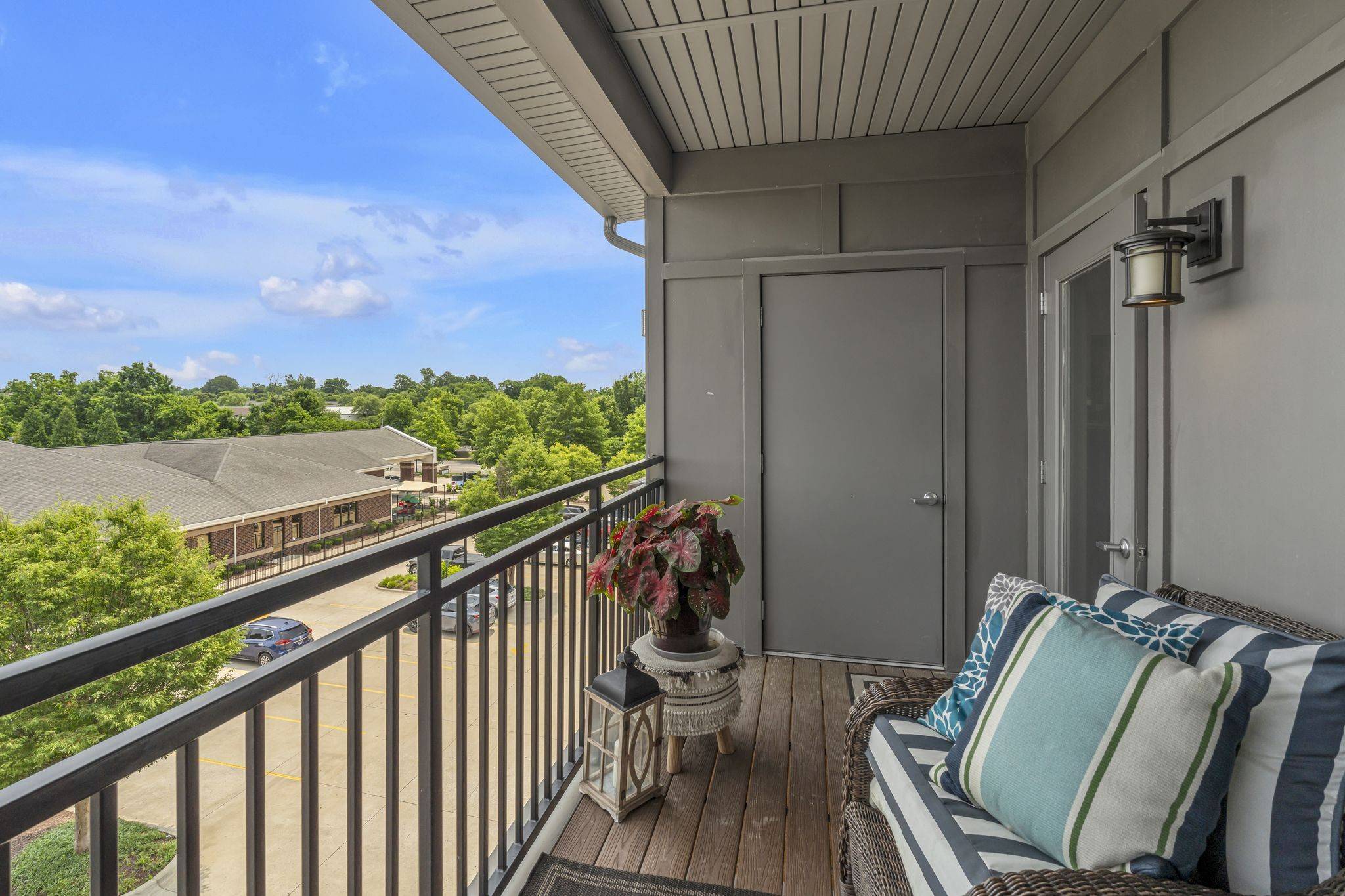 Hendersonville, TN 37075,141 Saundersville Rd #2403