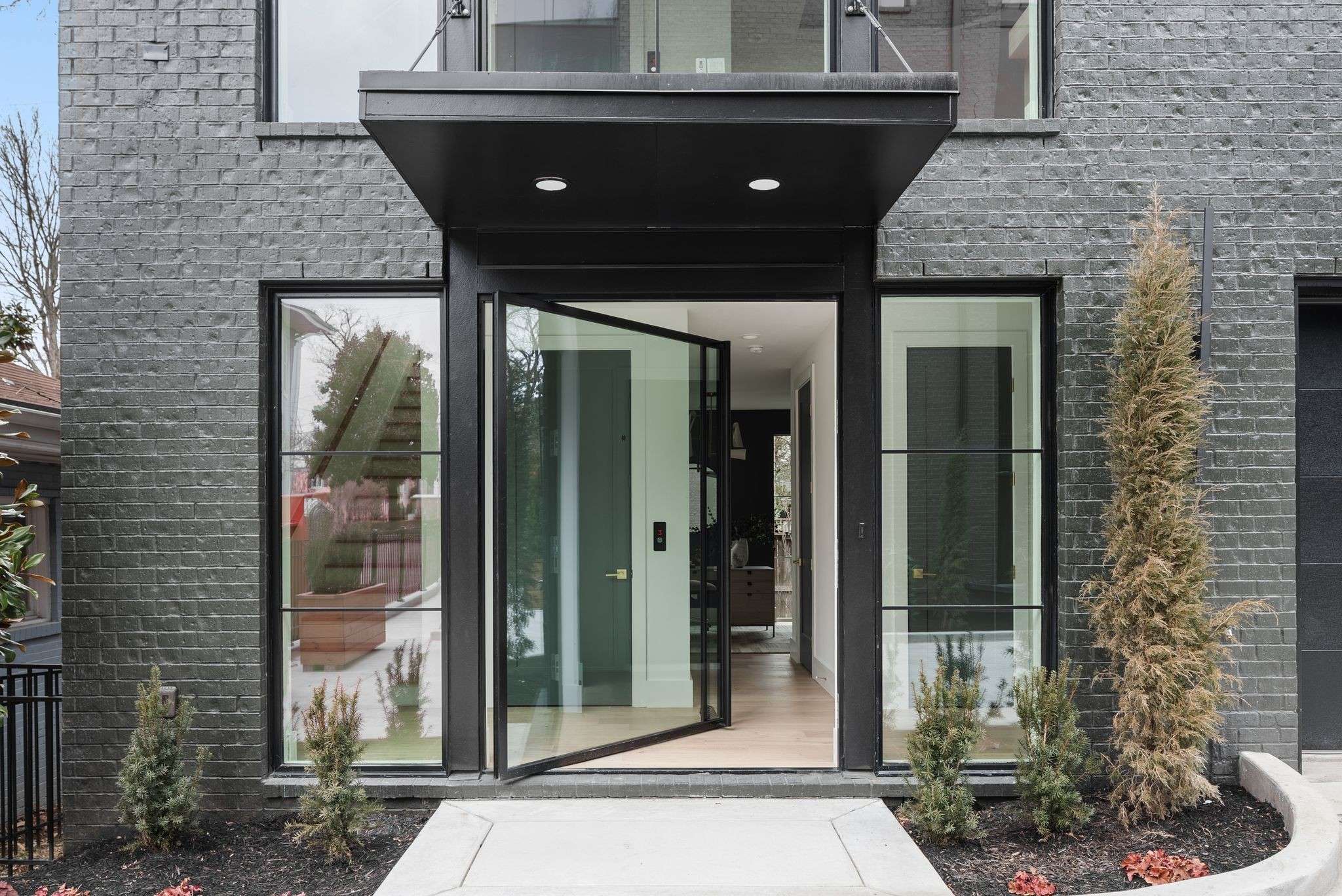 Nashville, TN 37205,3718 West End Ave #4