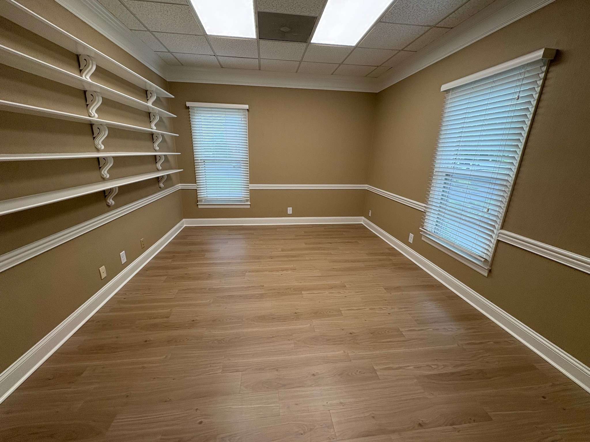 Hendersonville, TN 37075,177 E Main St