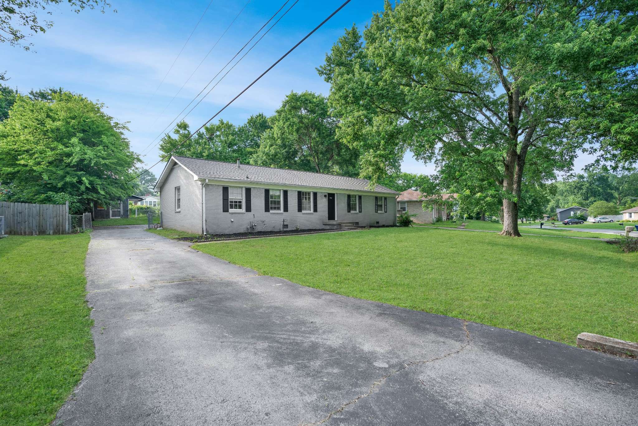Clarksville, TN 37042,208 Nottingham Pl