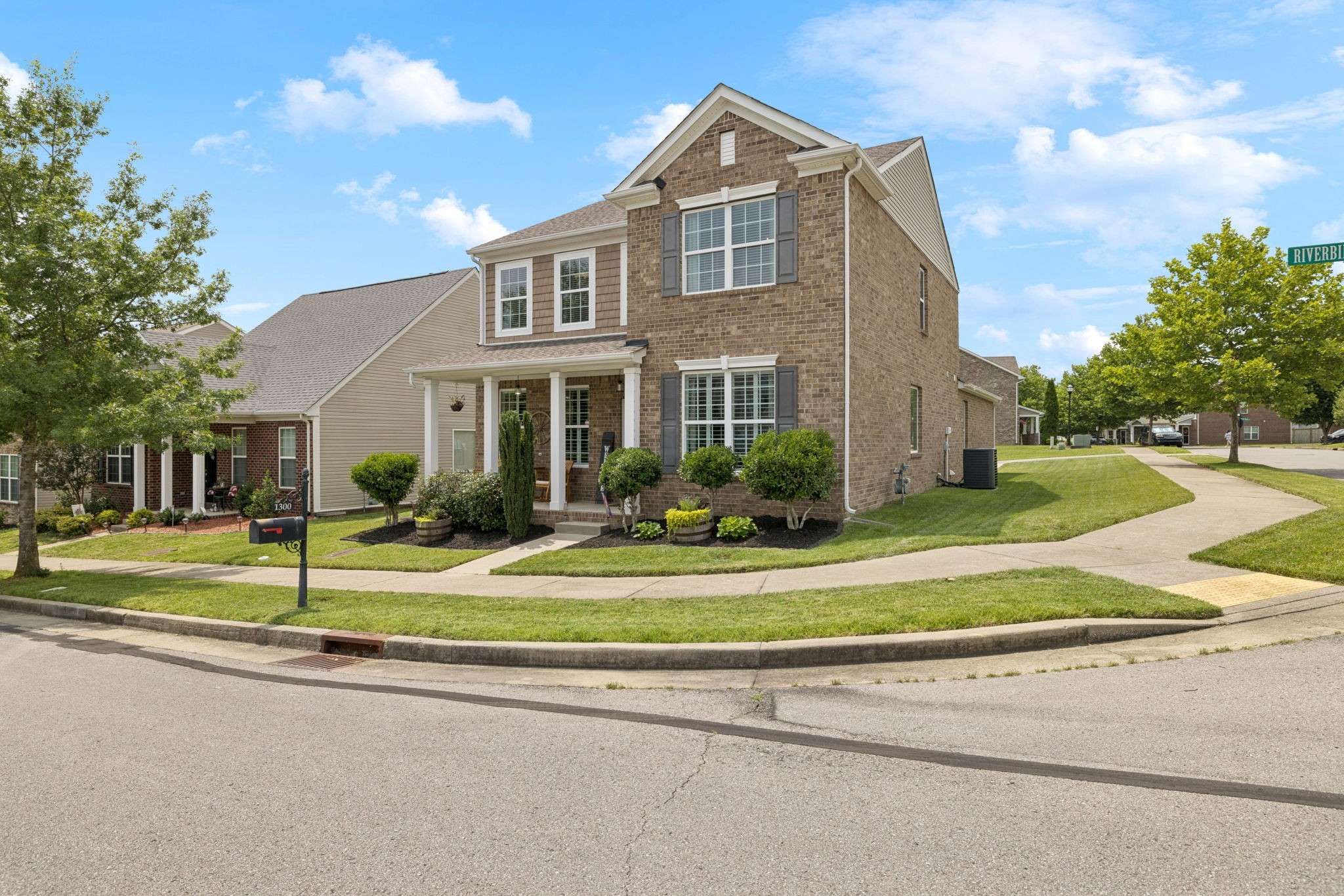 Hermitage, TN 37076,1300 Riverbirch Way