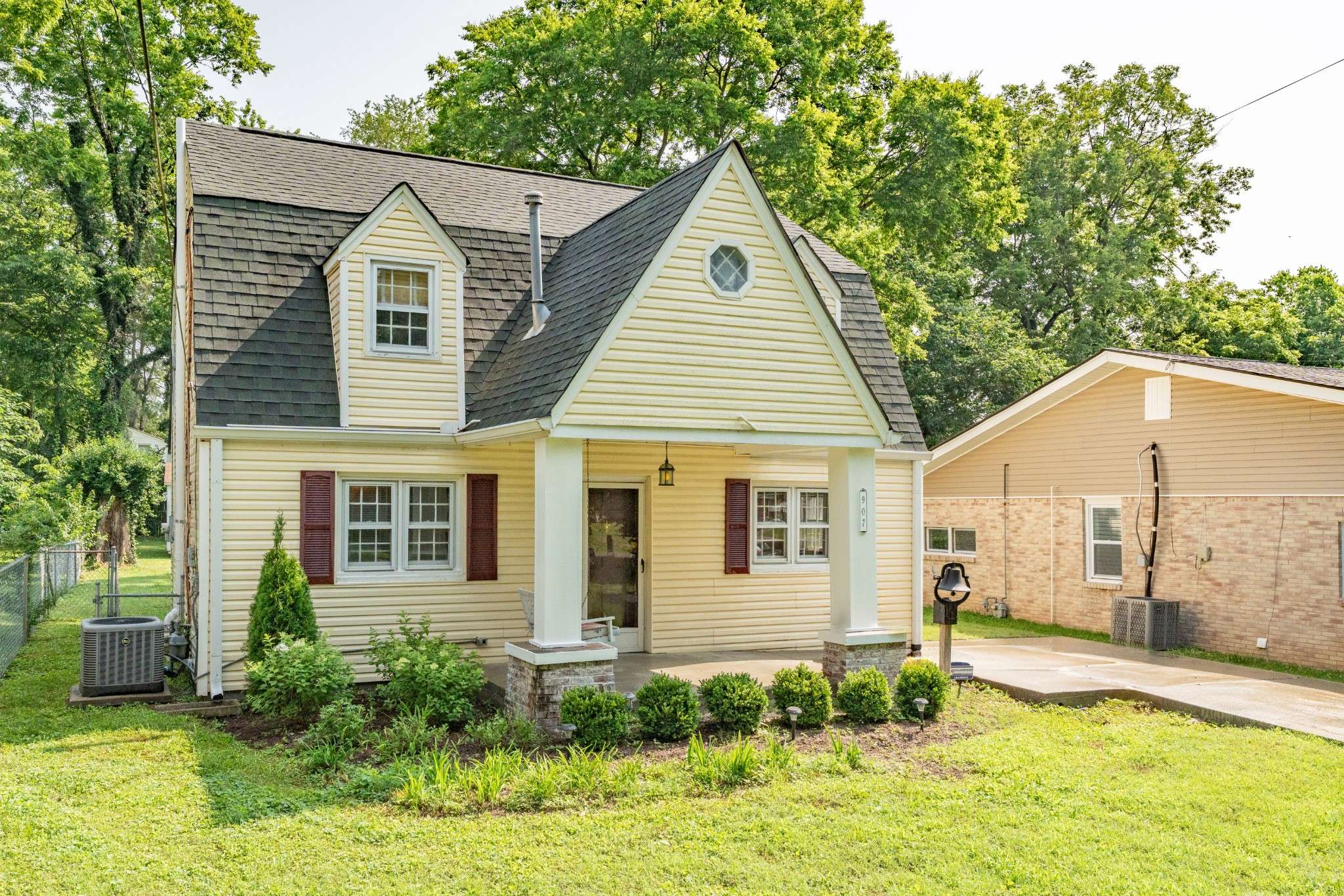 Nashville, TN 37216,907 Virginia Ave