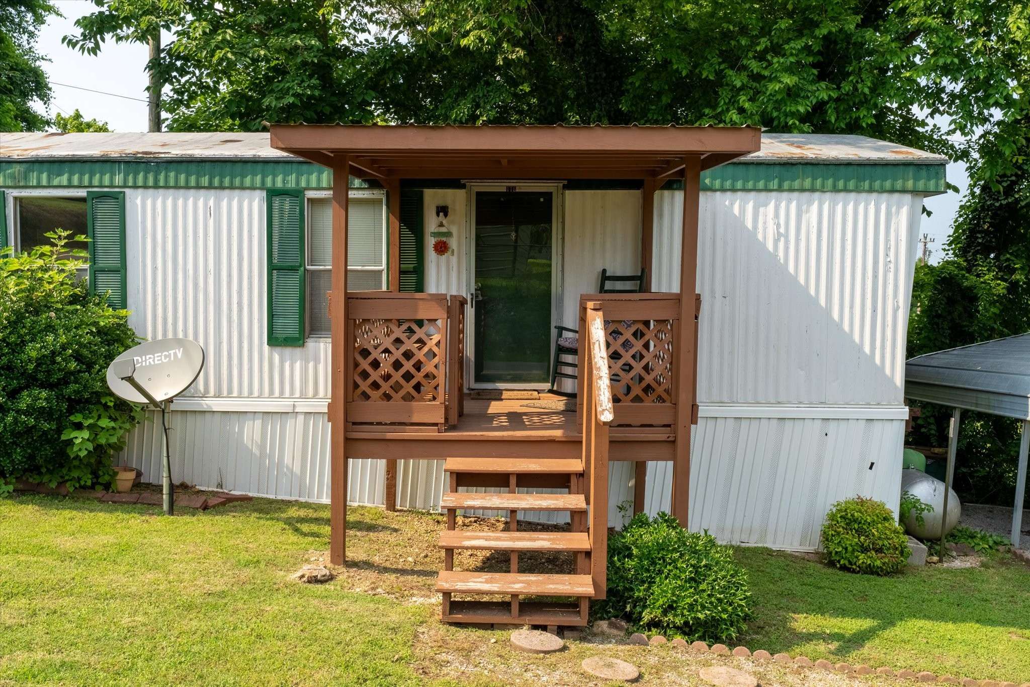 Cumberland City, TN 37050,116 Landiss Ave