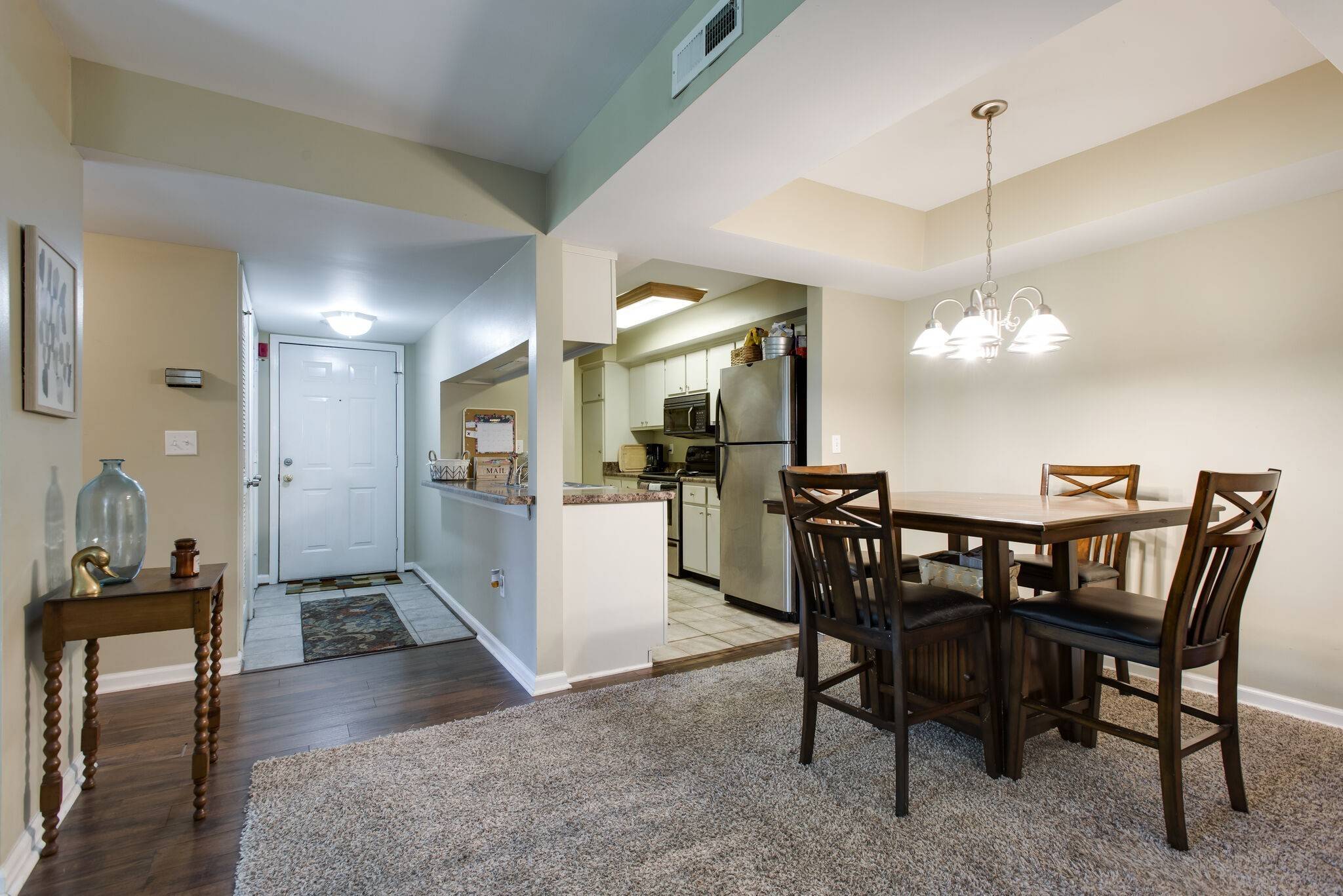 Nashville, TN 37215,282 Hillsboro Pl