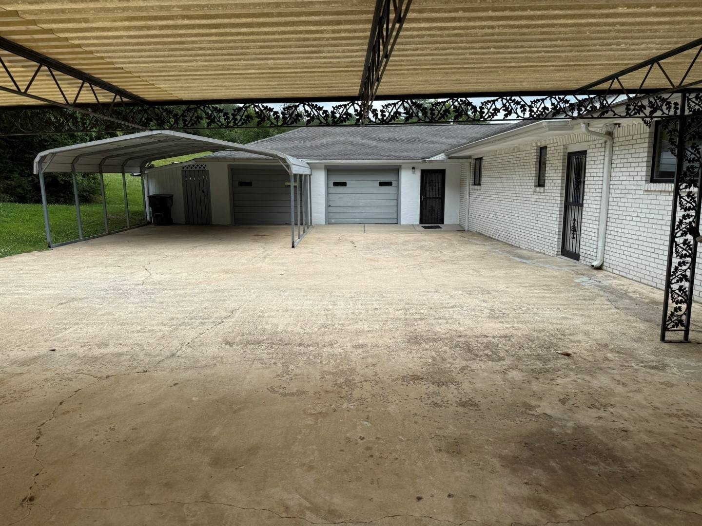 Nashville, TN 37221,8296 Old Harding Pike