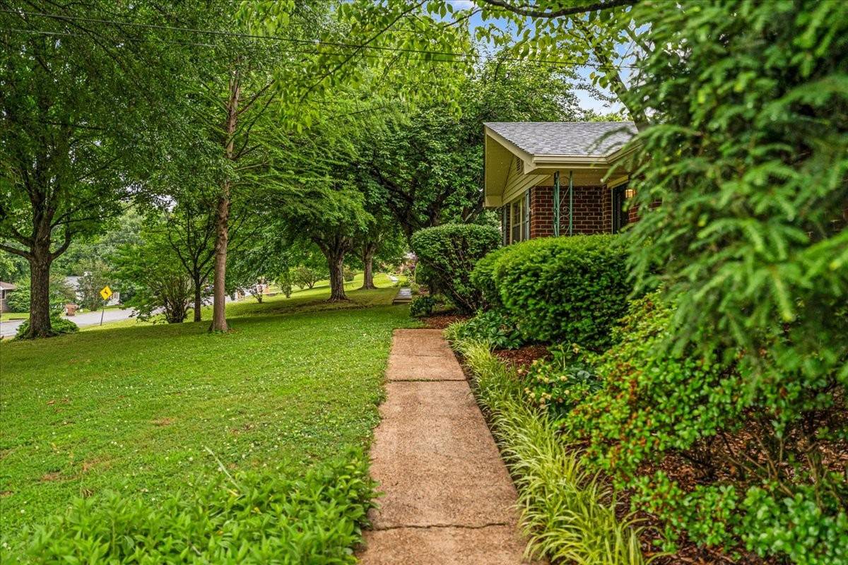 Nashville, TN 37216,1906 Pinehurst Dr