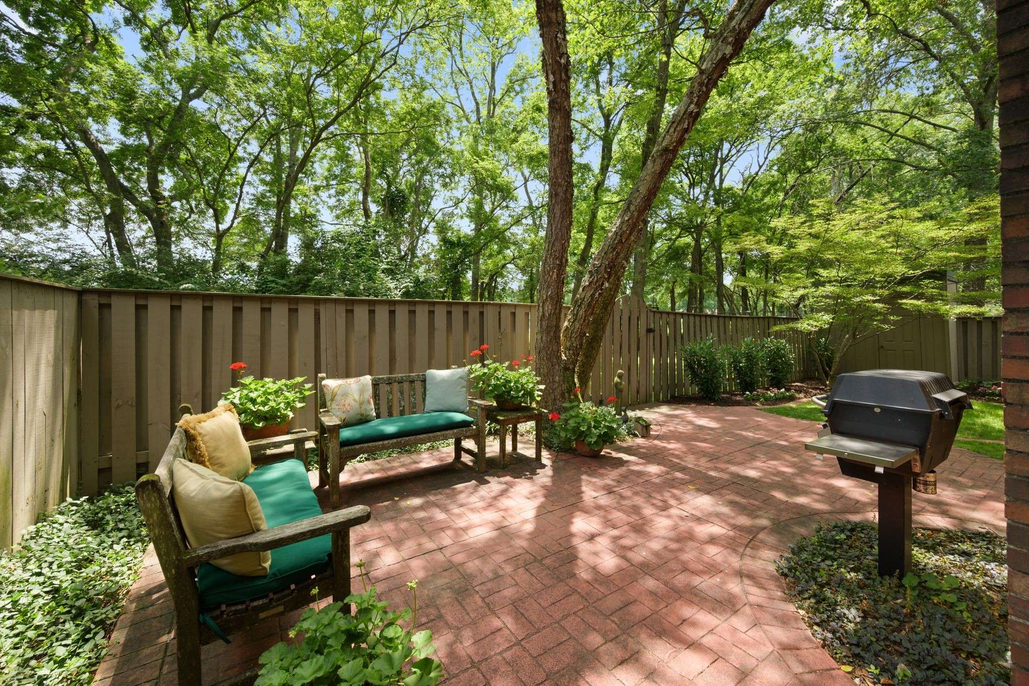 Nashville, TN 37215,4400 Belmont Park Ter #216