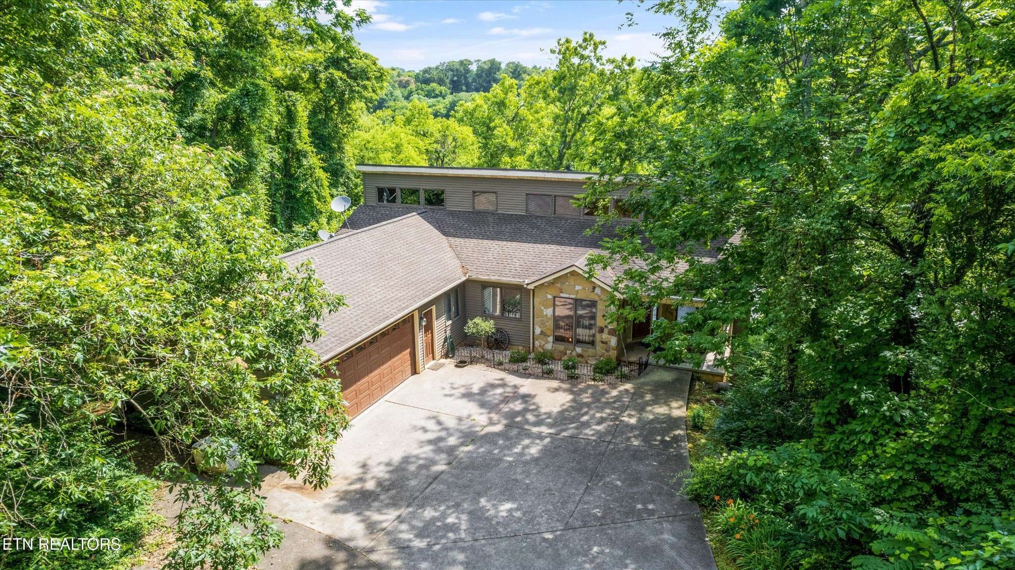 Knoxville, TN 37914,5921 Windtrace Lane