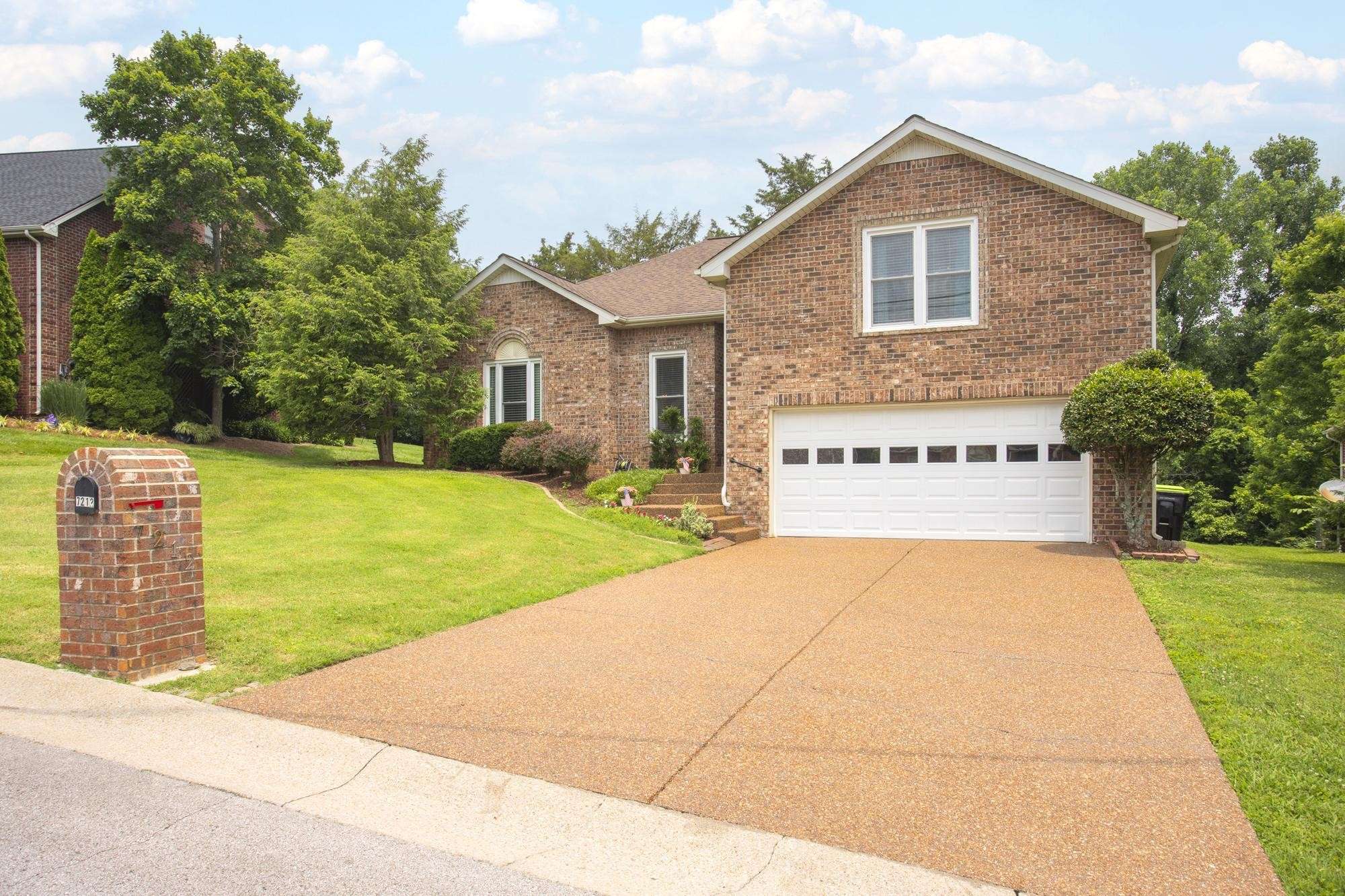 Nashville, TN 37221,7212 Magnolia Hills Dr
